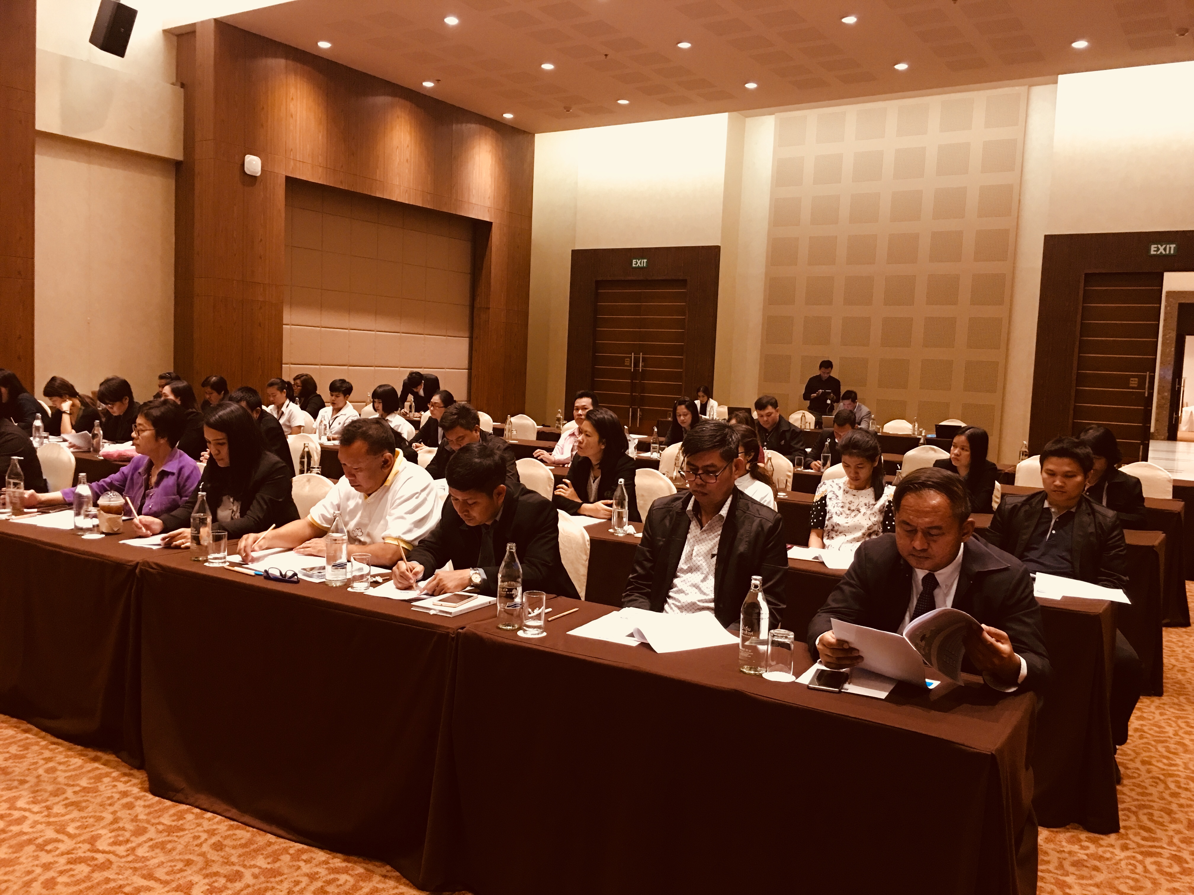 การประชุมเปิดโครงการ(kick off Meeting)และนำเสนอกรอบแนวคิดในการศึกษา วิเคราะห์ข้อมูล ตลอดจนพัฒนาปรับปรุงระบบการจัดเก็บและประมวลผลข้อมูลด้วยเครื่องมืออิเล็กทรอนิกส์