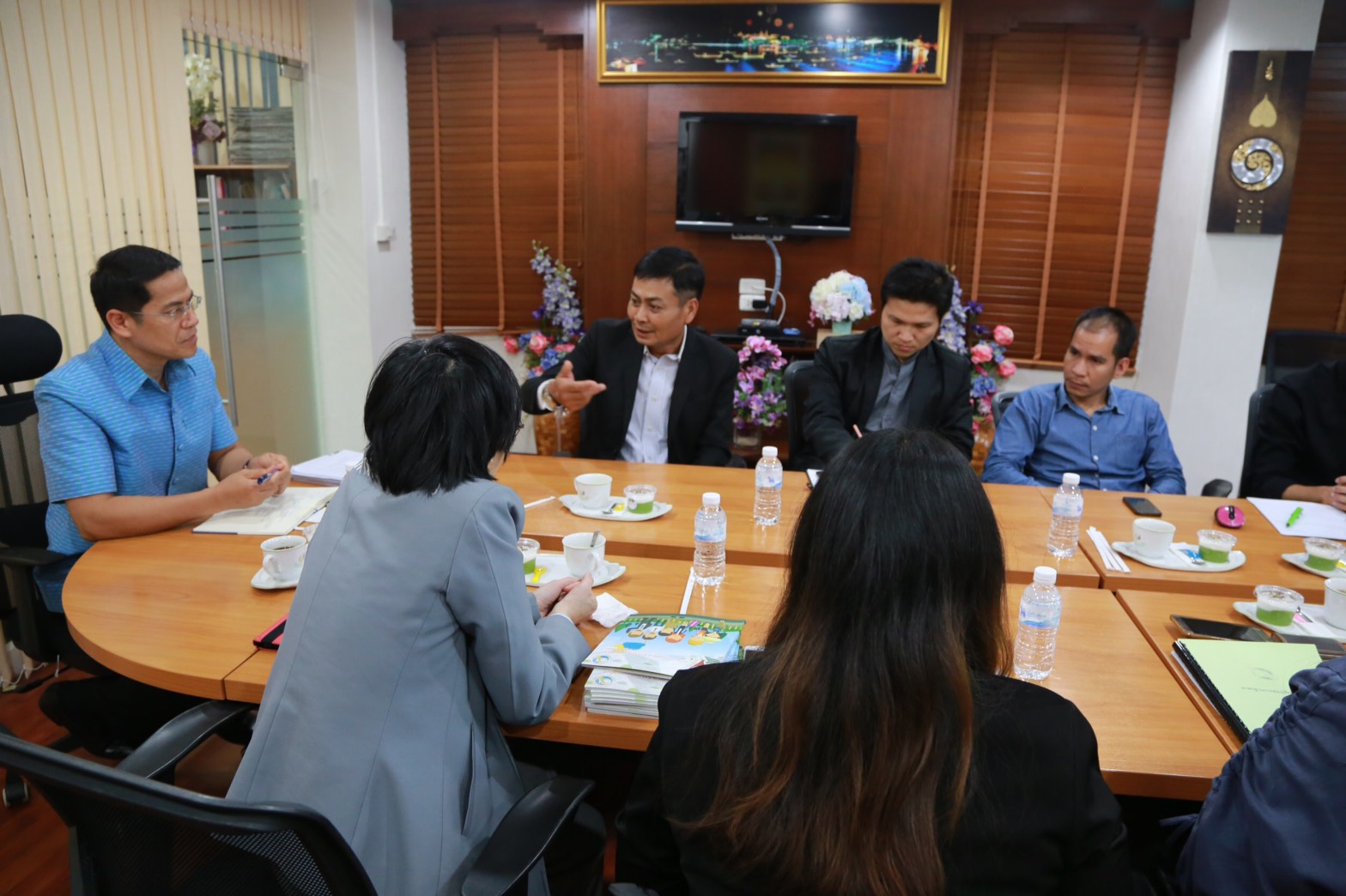 ผอ.ศสท. เข้าร่วมประชุมหารือเรื่อง การส่งเสริมและประชาสัมพันธ์แหล่งท่องเที่ยวชุมชน ร่วมกับ นายบุญเสริม ขันแก้ว ผอ. กองพัฒนาแหล่งท่องเที่ยว