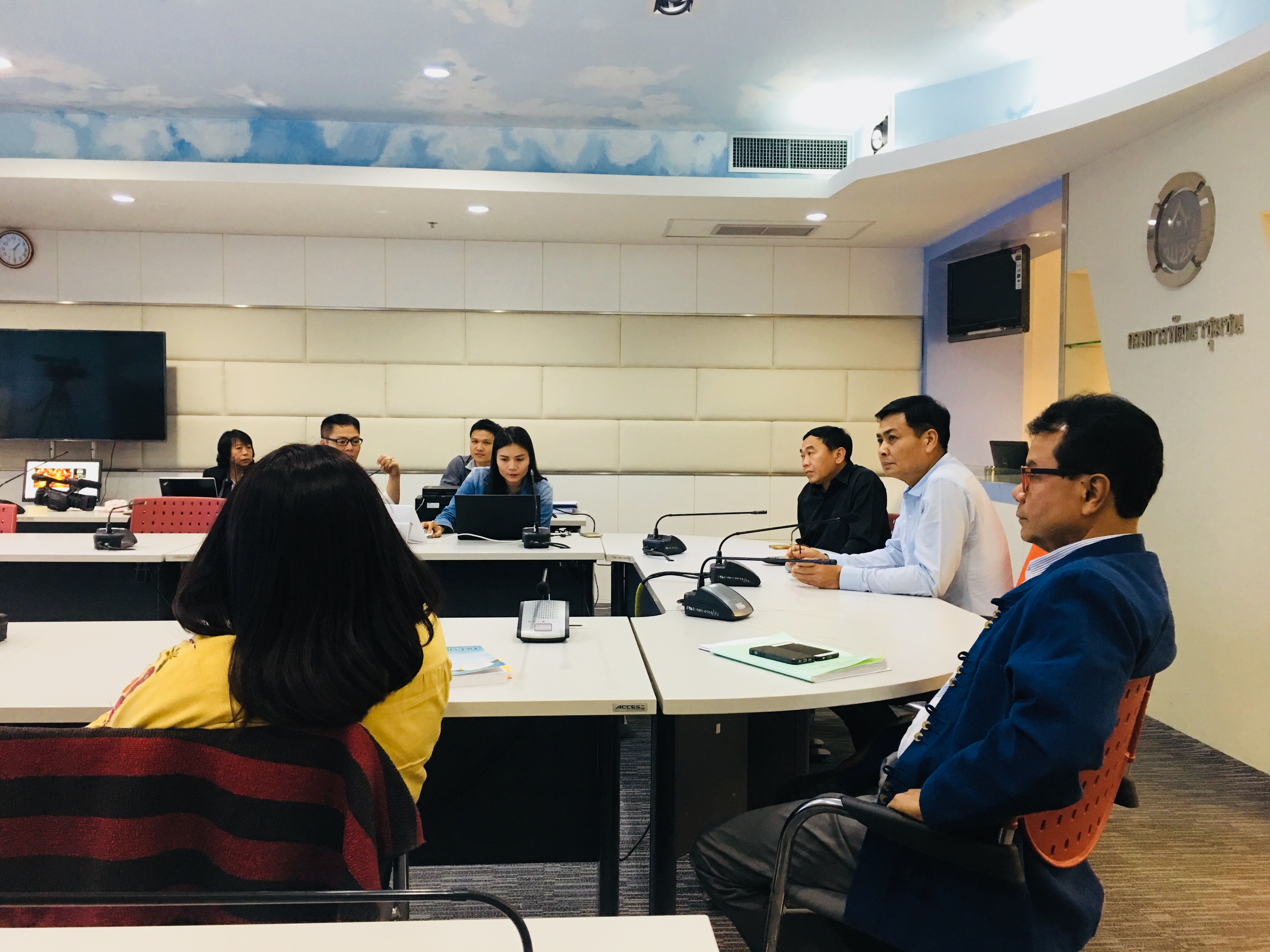 ศูนย์สารสนเทศเพื่อการพัฒนาชุมชน อบรมการใช้งานระบบประชุมทางไกล (video conference) สำหรับผู้ใช้งานระบบ  โดยมี นายชัยยา ขำสะอาด ผู้อำนวยการศูนย์สารสนเทศ เป็นประธานในการอบรม