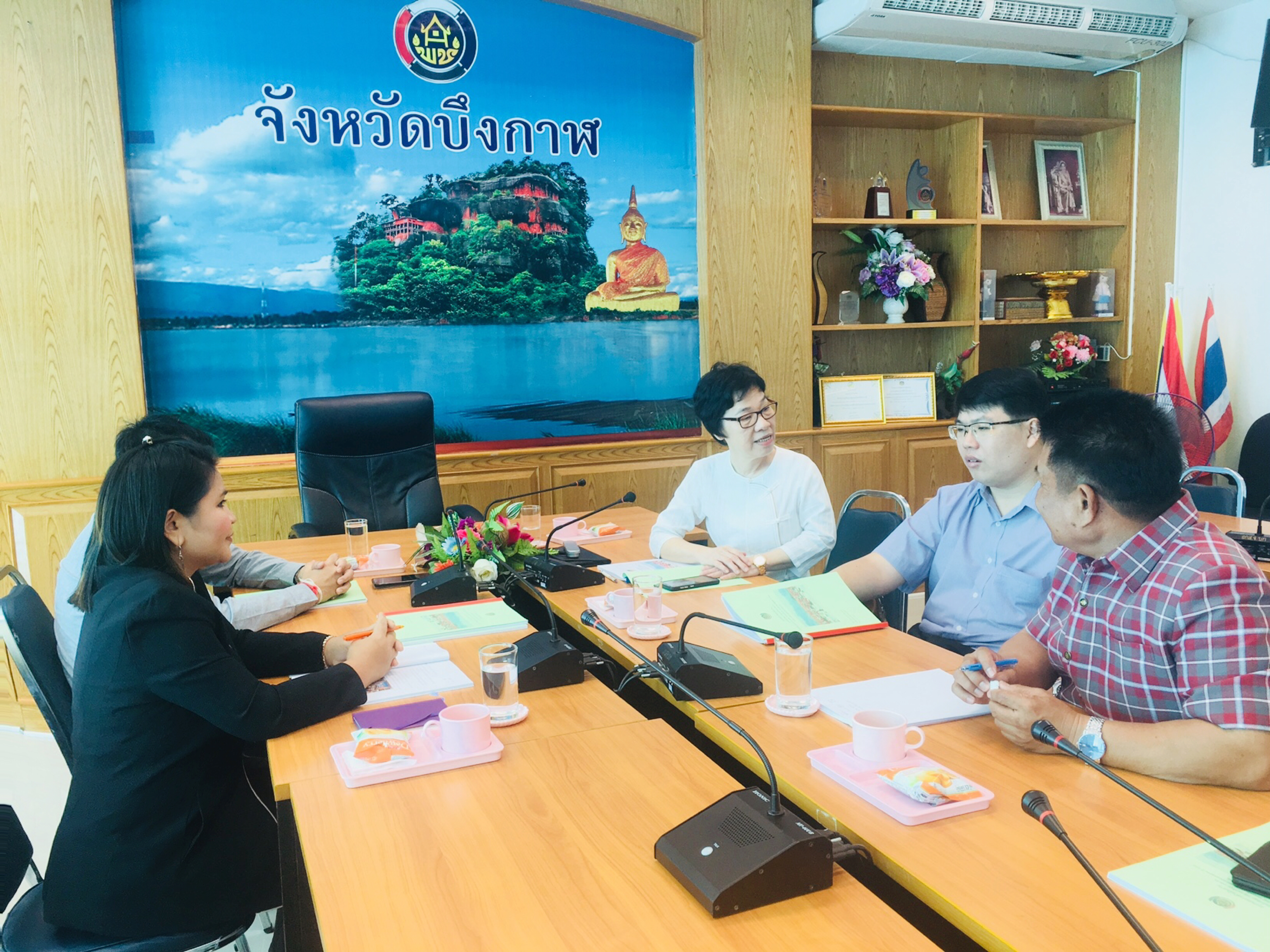 ติดตามงาน การตรวจสอบคุณภาพการจัดเก็บข้อมูล จปฐ. ข้อมูล กชช.2ค และสนับสนุนการดำเนินงานระบบเทคโนโลยี ระบบเครือข่าย ระบบสารสนเทศชุมชน ปี 2562 จ.บึงกาฬ