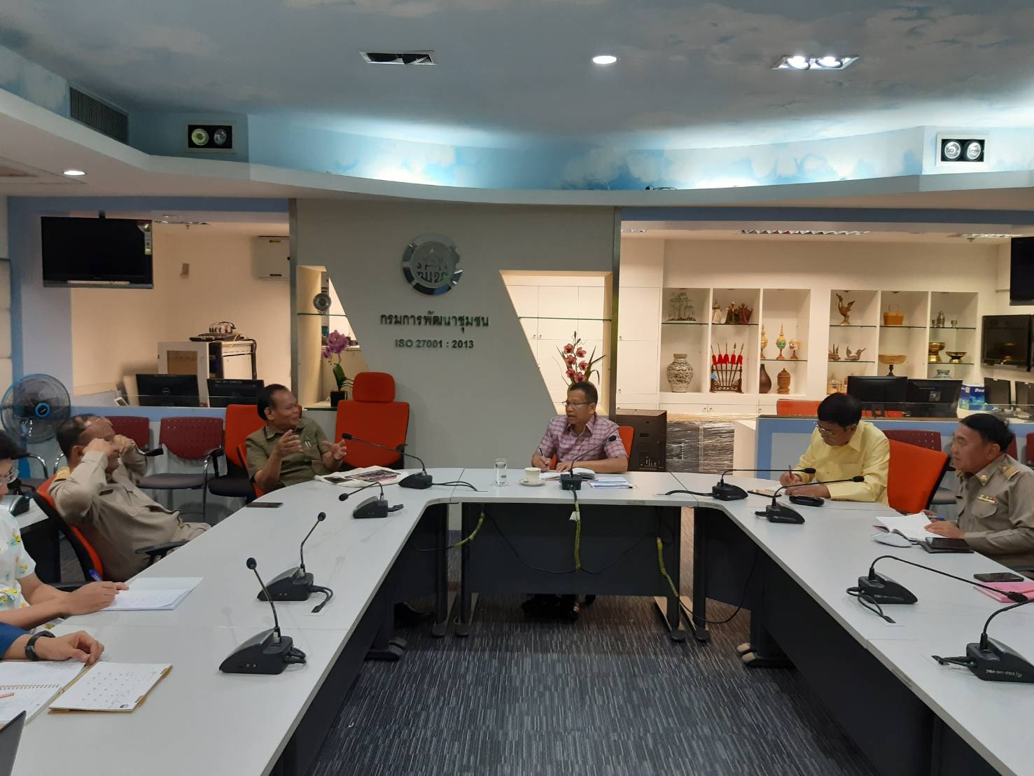 นายนิวัติ น้อยผาง รองอธิบดีกรมการพัฒนาชุมชน ประชุมหารือเตรียมการจัดงานครบรอบกรมการพัฒนาชุมชน 60 ปี