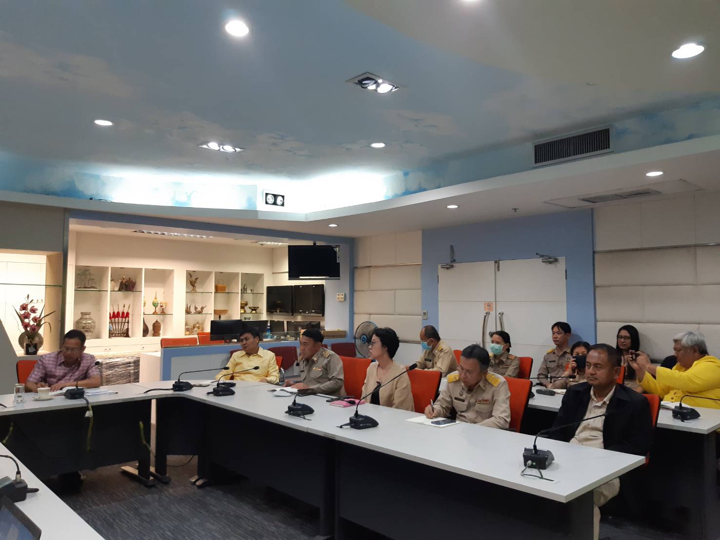 นายนิวัติ น้อยผาง รองอธิบดีกรมการพัฒนาชุมชน ประชุมหารือเตรียมการจัดงานครบรอบกรมการพัฒนาชุมชน 60 ปี