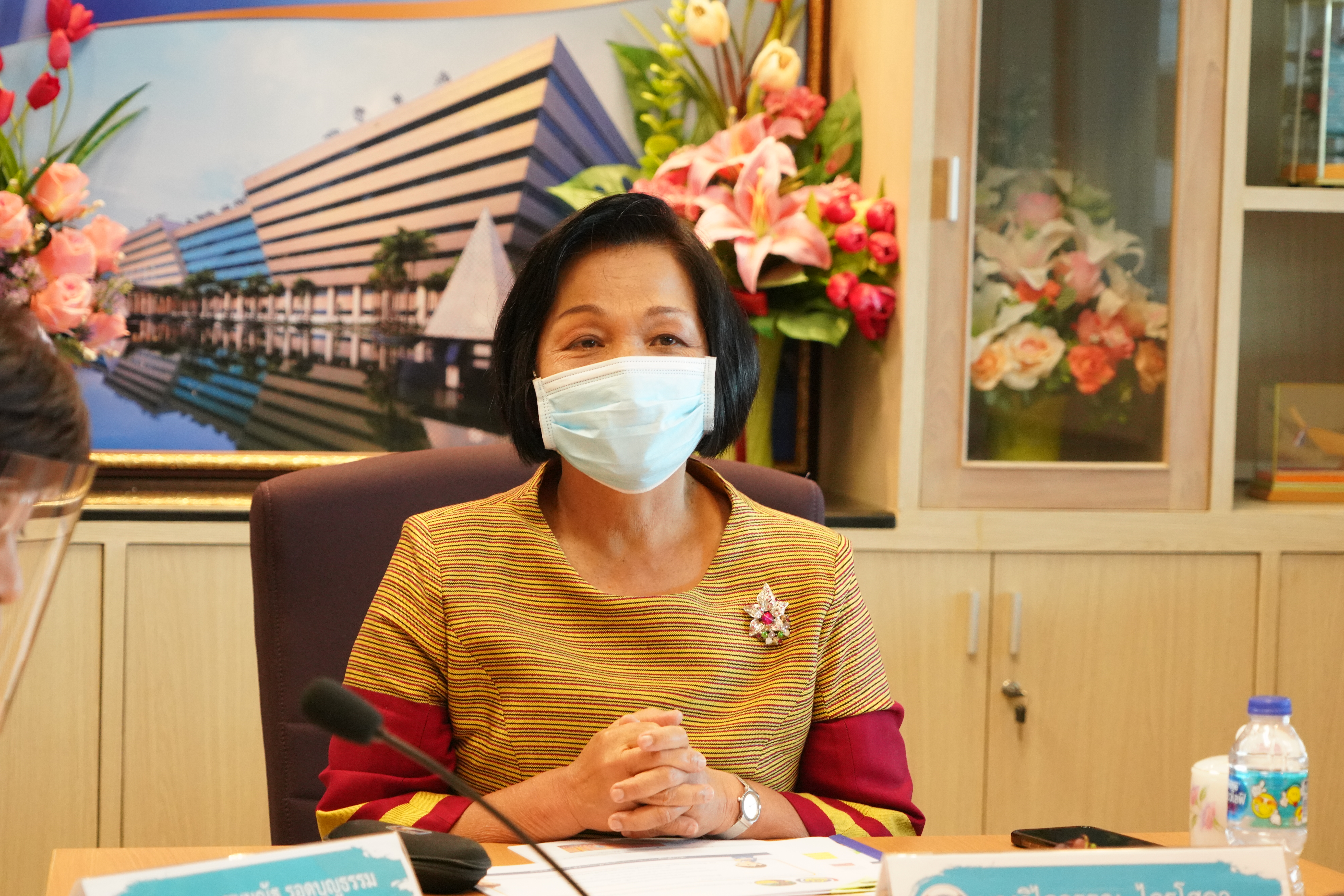 การประชุมติดตามการดำเนินงานตามนโยบายสำคัญ/เร่งด่วน กลุ่มจังหวัดภาคใต้ฝั่งอันดามัน และกลุ่มจังหวัดภาคตะวันออกเฉียงเหนือตอนกลาง ผ่านระบบห้องประชุมออนไลน์ Session Call