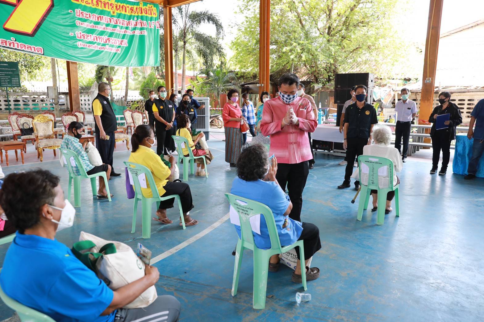 “พช.” จับมือ “สภาสตรีแห่งชาติฯ” มอบถุงยังชีพ และจัดสร้างบ้านพักอาศัยให้ผู้ยากไร้