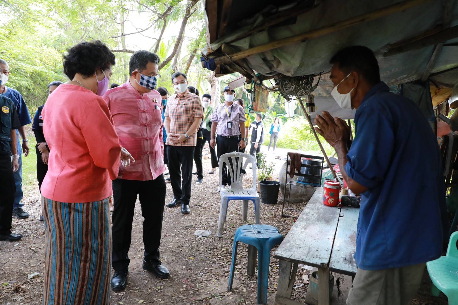 “พช.” จับมือ “สภาสตรีแห่งชาติฯ” มอบถุงยังชีพ และจัดสร้างบ้านพักอาศัยให้ผู้ยากไร้