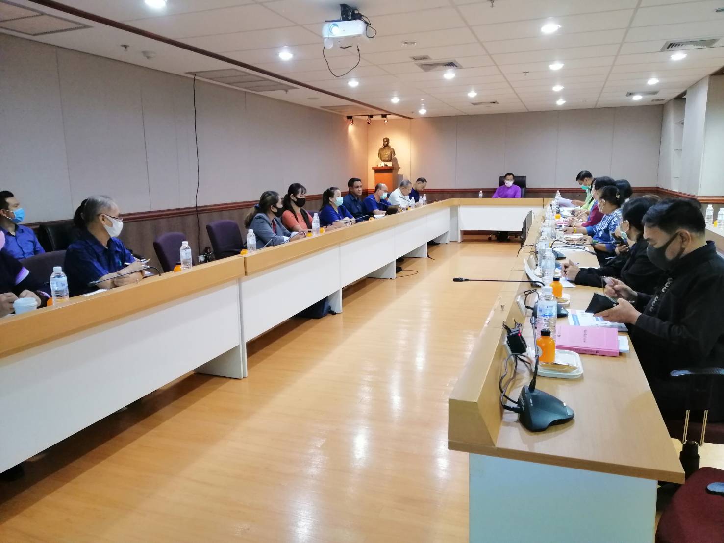 ประชุมรายงานความก้าวหน้าการดำเนินงานโครงการการบริหารการจัดเก็บข้อมูลความจำเป็นพื้นฐาน (จปฐ.) ด้วยเครื่องมืออิเล็กทรอนิกส์ ปี 2563