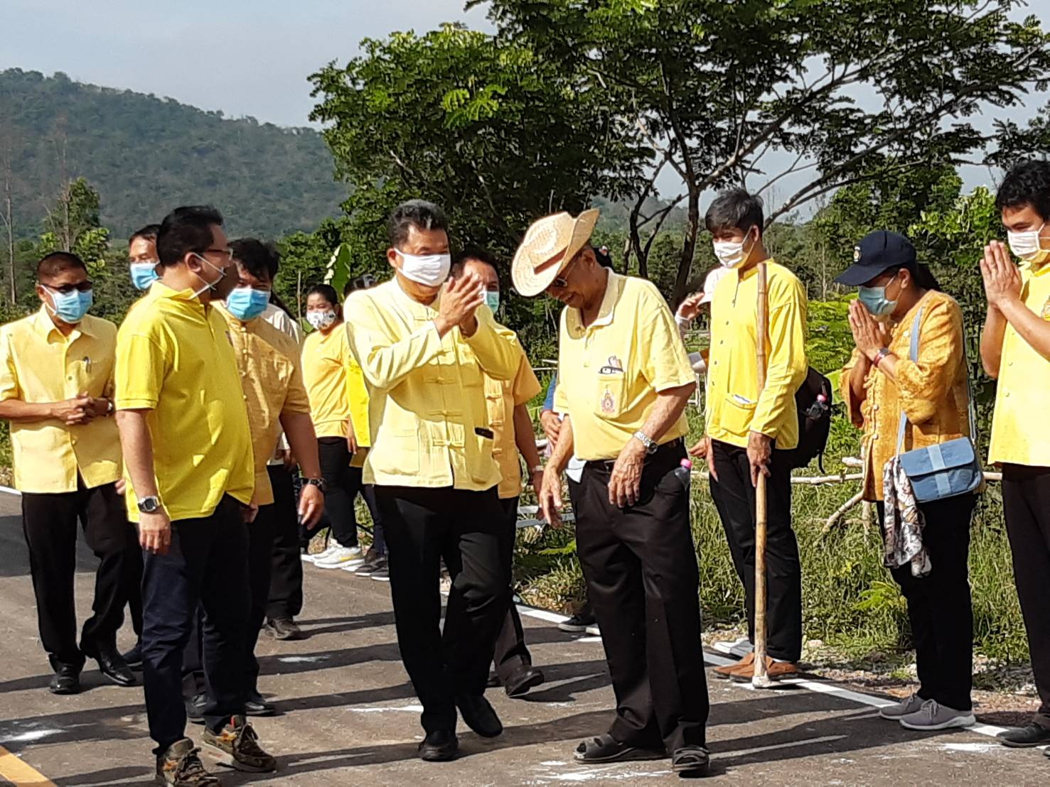 ศูนย์สารสนเทศเพื่อการพัฒนาชุมชน ร่วมกิจกรรมปลูกป่าเฉลิมพระเกียรติและถวายเป็นพระราชกุศลแด่พระบาทสมเด็จพระเจ้าอยู่หัว เนื่องในโอกาสวันเฉลิมพระชนมพรรษา 28 กรกฎาคม 2563