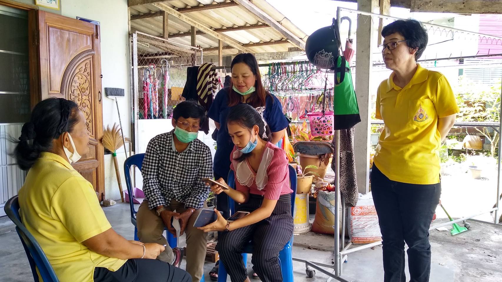 การติดตามความก้าวหน้าการจัดเก็บข้อมูลความจำเป็นพื้นฐาน (จปฐ.) ด้วยเครื่องมืออิเล็กทรอนิกส์ในพื้นที่จังหวัดนราธิวาส