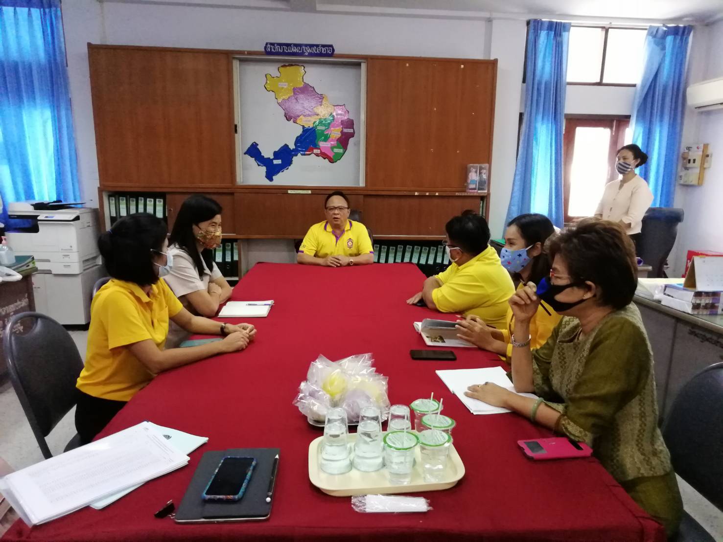 การติดตามงานโครงการเช่าวงจรสื่อสัญญาณอินเทอร์เน็ต 4 ระดับ โครงการรักษาความมั่นคงปลอดภัยคอมพิวเตอร์ (โปรแกรมป้องกันไวรัส) และโครงการพัฒนาระบบตรวจสอบสิทธิ์ผู้ใช้งานอินเทอร์เน็ตระดับอำเภอ