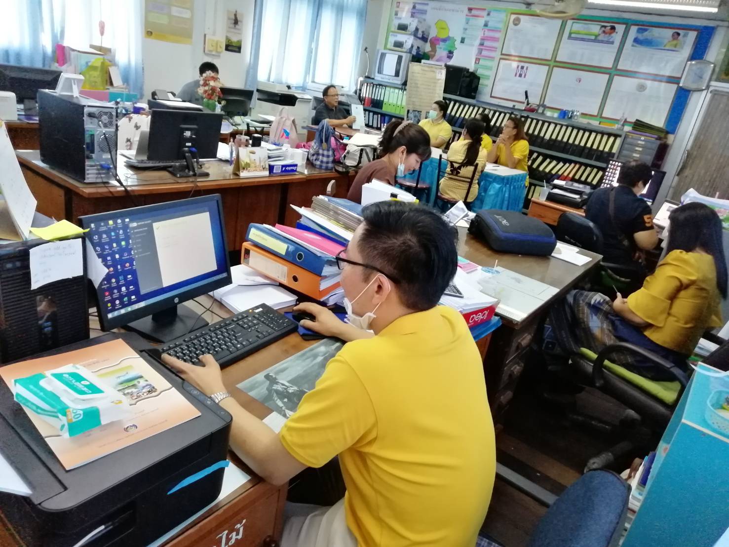 การติดตามงานโครงการเช่าวงจรสื่อสัญญาณอินเทอร์เน็ต 4 ระดับ โครงการรักษาความมั่นคงปลอดภัยคอมพิวเตอร์ (โปรแกรมป้องกันไวรัส) และโครงการพัฒนาระบบตรวจสอบสิทธิ์ผู้ใช้งานอินเทอร์เน็ตระดับอำเภอ