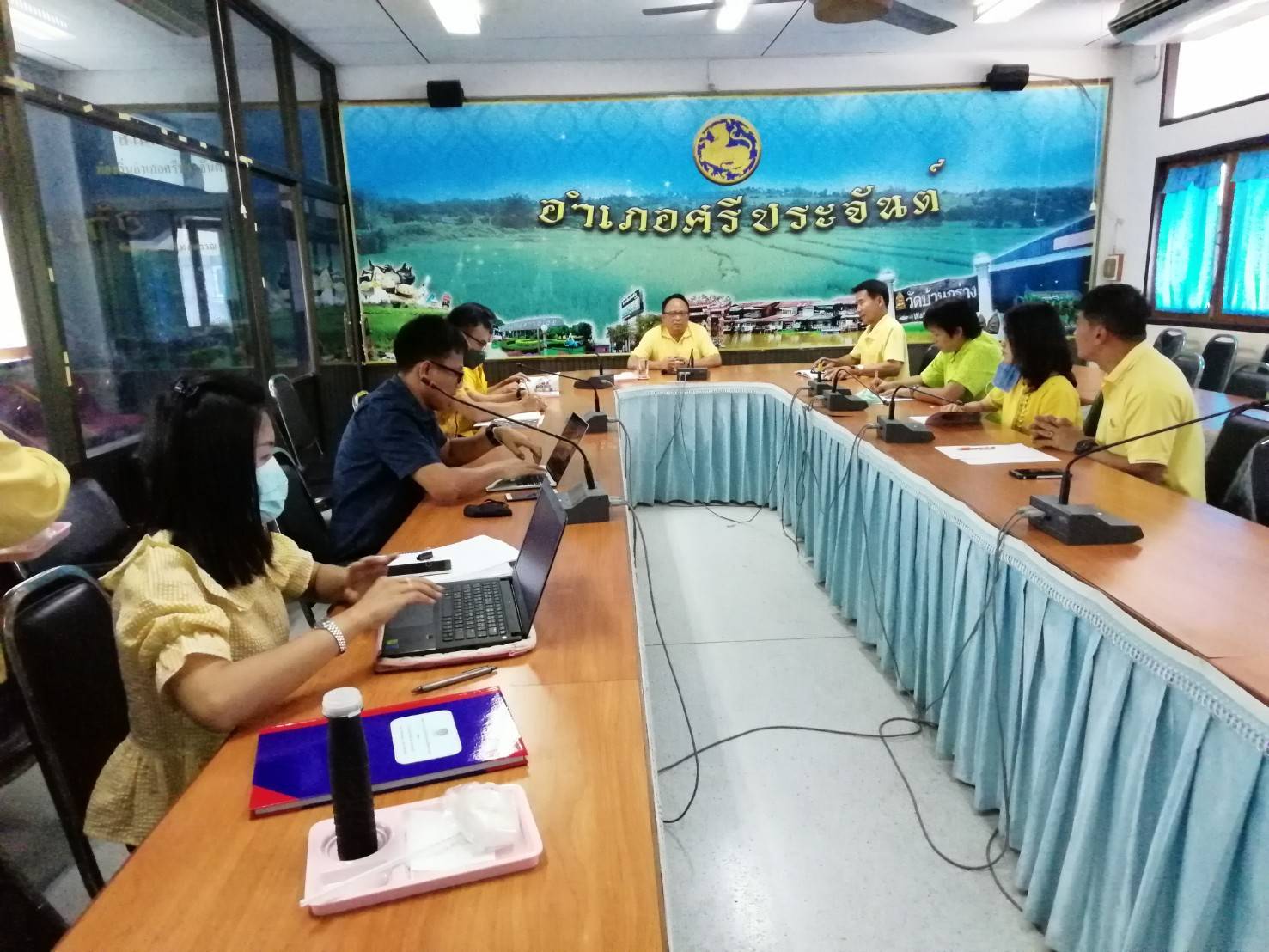 การติดตามงานโครงการเช่าวงจรสื่อสัญญาณอินเทอร์เน็ต 4 ระดับ โครงการรักษาความมั่นคงปลอดภัยคอมพิวเตอร์ (โปรแกรมป้องกันไวรัส) และโครงการพัฒนาระบบตรวจสอบสิทธิ์ผู้ใช้งานอินเทอร์เน็ตระดับอำเภอ ในพื้นที่จังหวัดสุพรรณบุรี