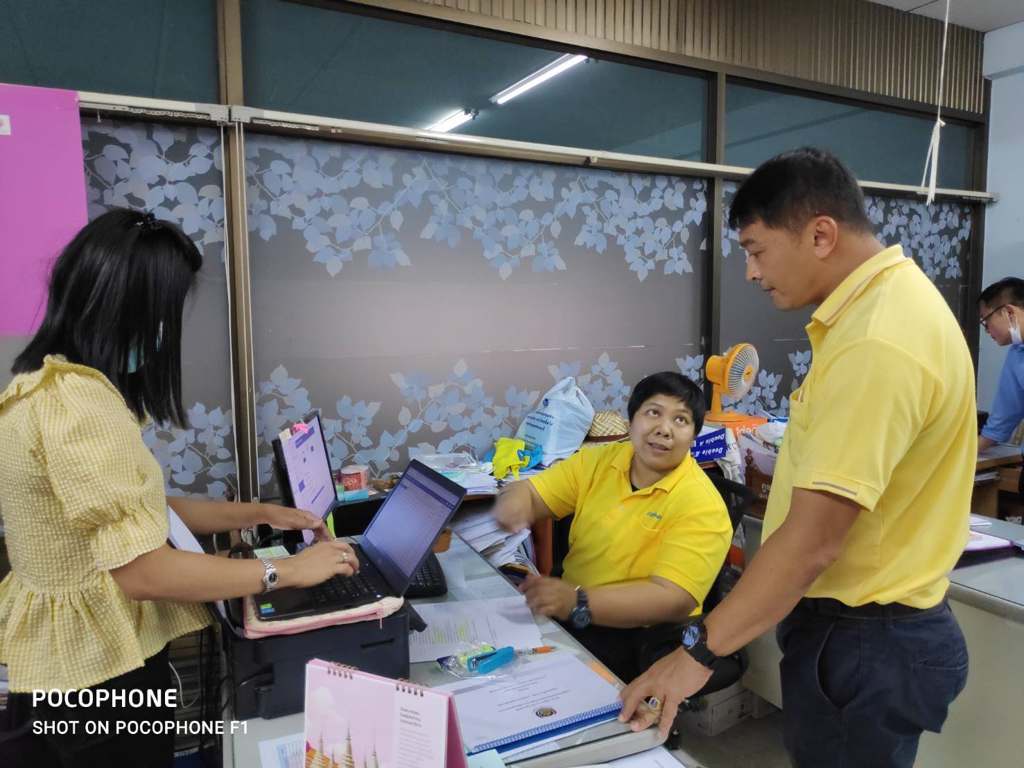 การติดตามงานโครงการเช่าวงจรสื่อสัญญาณอินเทอร์เน็ต 4 ระดับ โครงการรักษาความมั่นคงปลอดภัยคอมพิวเตอร์ (โปรแกรมป้องกันไวรัส) และโครงการพัฒนาระบบตรวจสอบสิทธิ์ผู้ใช้งานอินเทอร์เน็ตระดับอำเภอ ในพื้นที่จังหวัดสุพรรณบุรี