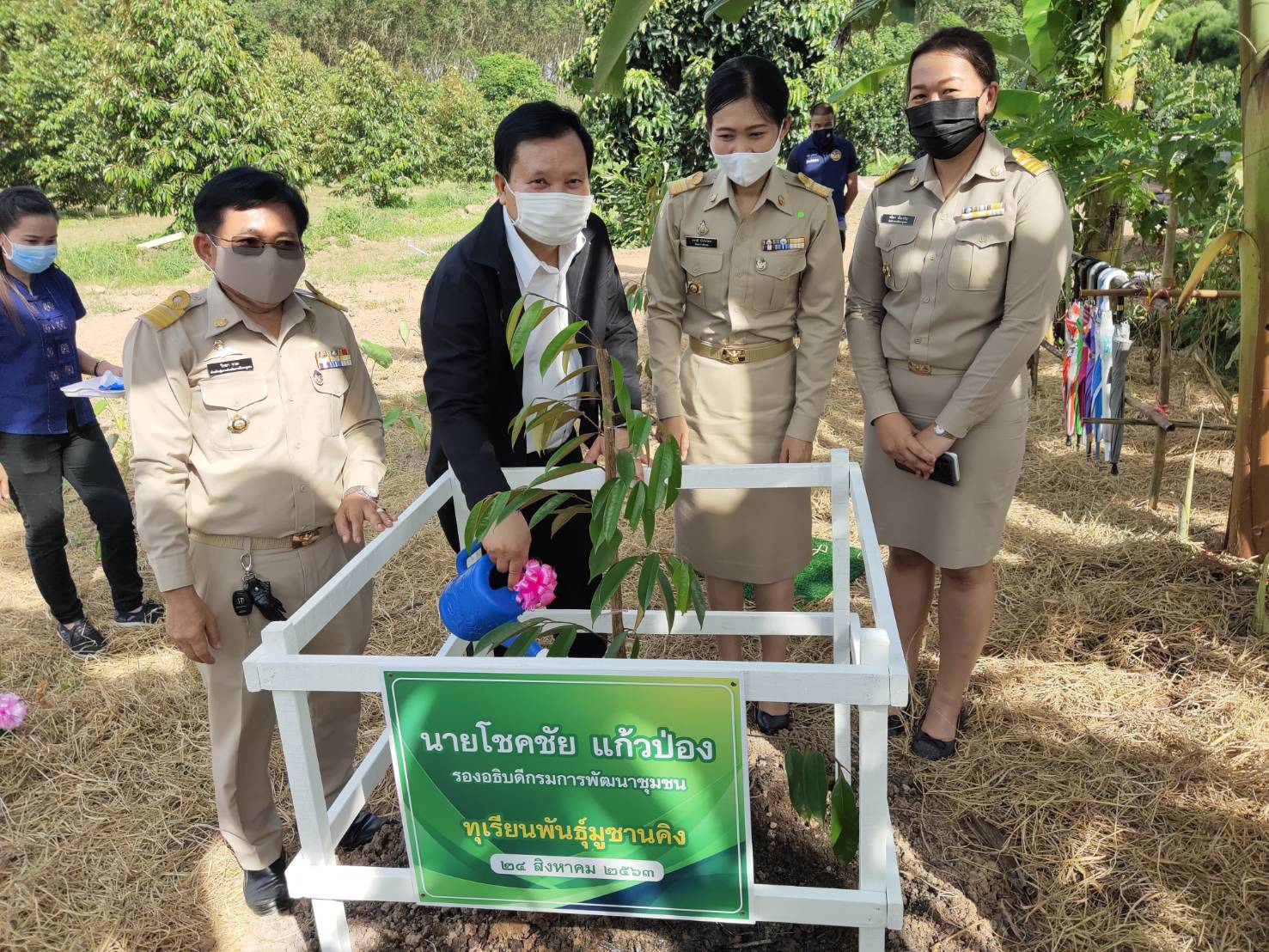 มท.3 ลงพื้นที่ตรวจเยี่ยมโคก หนอง นา จังหวัดระยอง