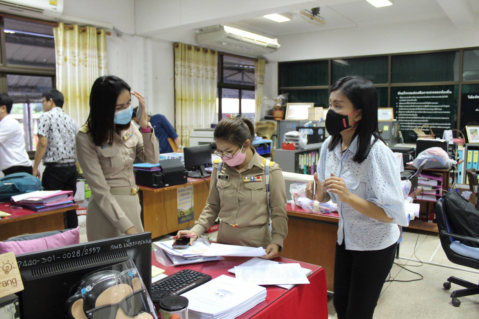 ศูนย์สารสนเทศฯ ติดตามผลการดำเนินงานสื่อสัญญาณอินเทอร์เน็ตความเร็วสูง การตรวจสอบสิทธิ์การใช้บริการอินเทอร์เน็ต ฯ ในพื้นที่จังหวัดนครพนม