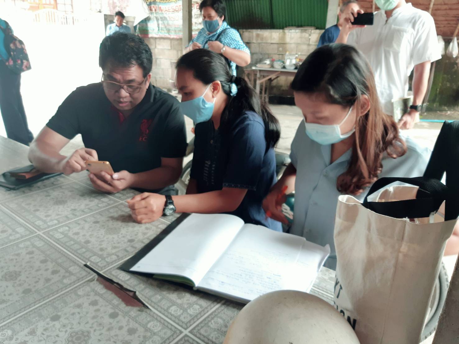 ศูนย์สารสนเทศฯ ติดตามการจัดเก็บข้อมูล จปฐ. ด้วยเครื่องมืออิเล็กทรอนิกส์ ณ อ.แม่ระมาด จ.ตาก