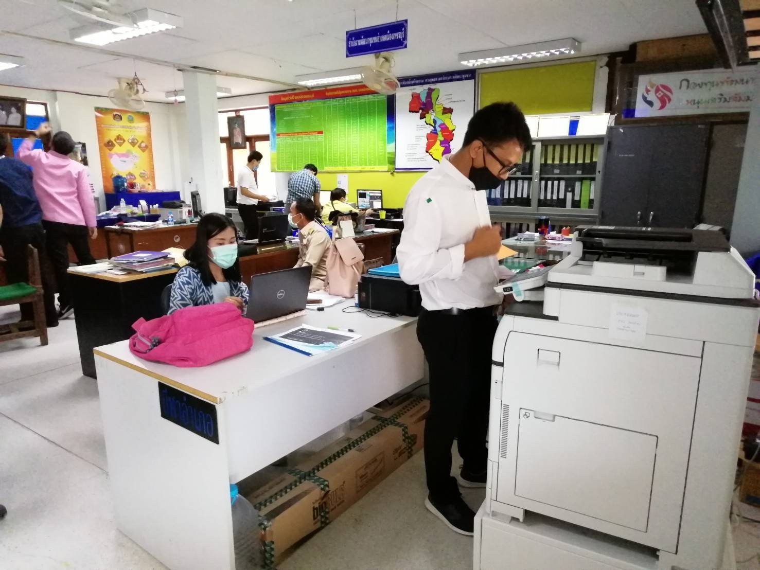 ติดตามงานโครงการเช่าวงจรสื่อสัญญาณอินเทอร์เน็ต 4 ระดับ โครงการรักษาความมั่นคงปลอดภัยคอมพิวเตอร์ (โปรแกรมป้องกันไวรัส) และโครงการพัฒนาระบบตรวจสอบสิทธิ์ผู้ใช้งานอินเทอร์เน็ตระดับอำเภอ ในพื้นที่จังหวัดเพชรบุรี