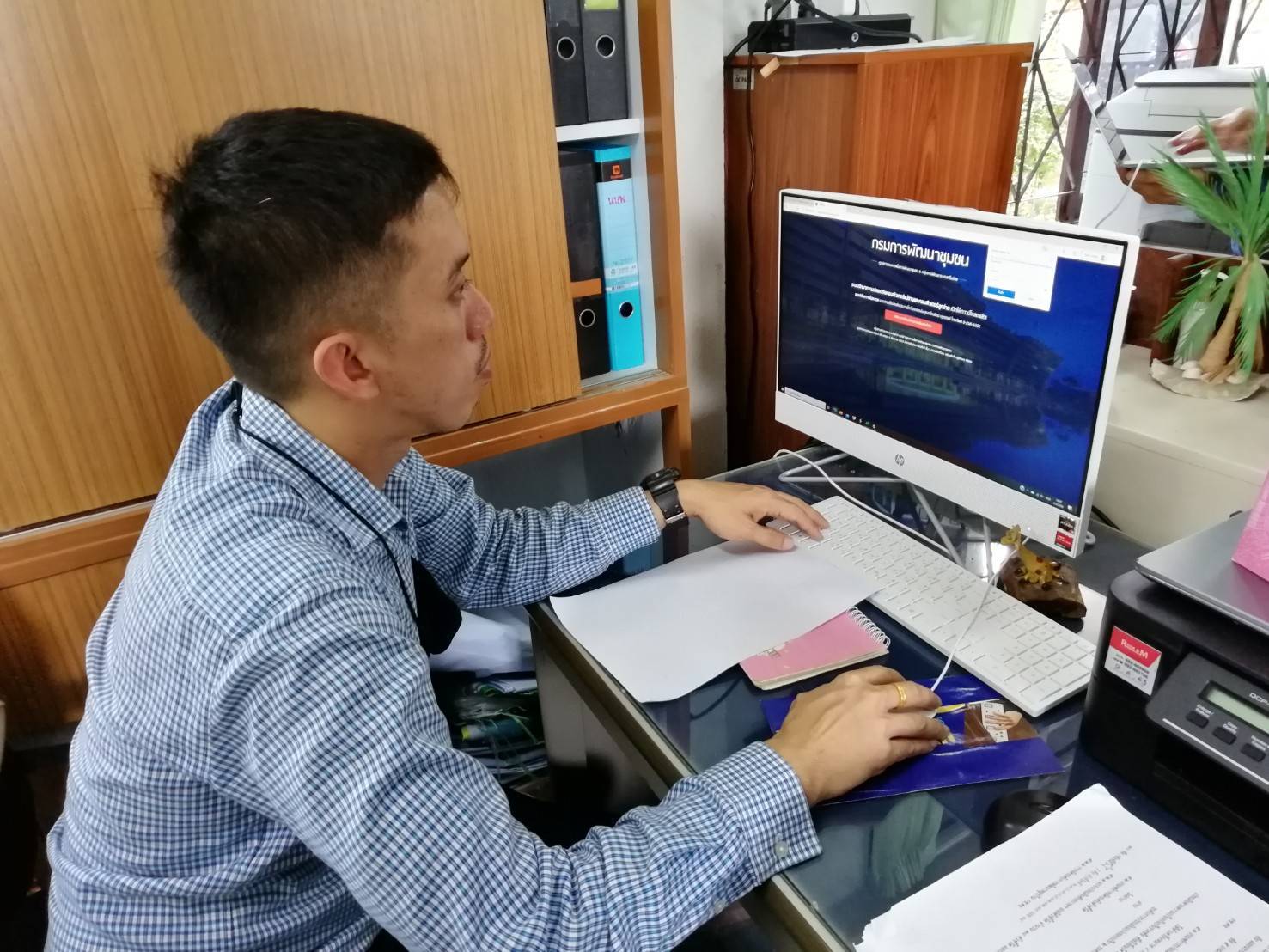 การติดตามงานโครงการเช่าวงจรสื่อสัญญาณอินเทอร์เน็ต 4 ระดับ โครงการรักษาความมั่นคงปลอดภัยคอมพิวเตอร์ (โปรแกรมป้องกันไวรัส) และโครงการพัฒนาระบบตรวจสอบสิทธิ์ผู้ใช้งานอินเทอร์เน็ตระดับอำเภอ ในพื้นที่จังหวัดประจวบคีรีขันธ์