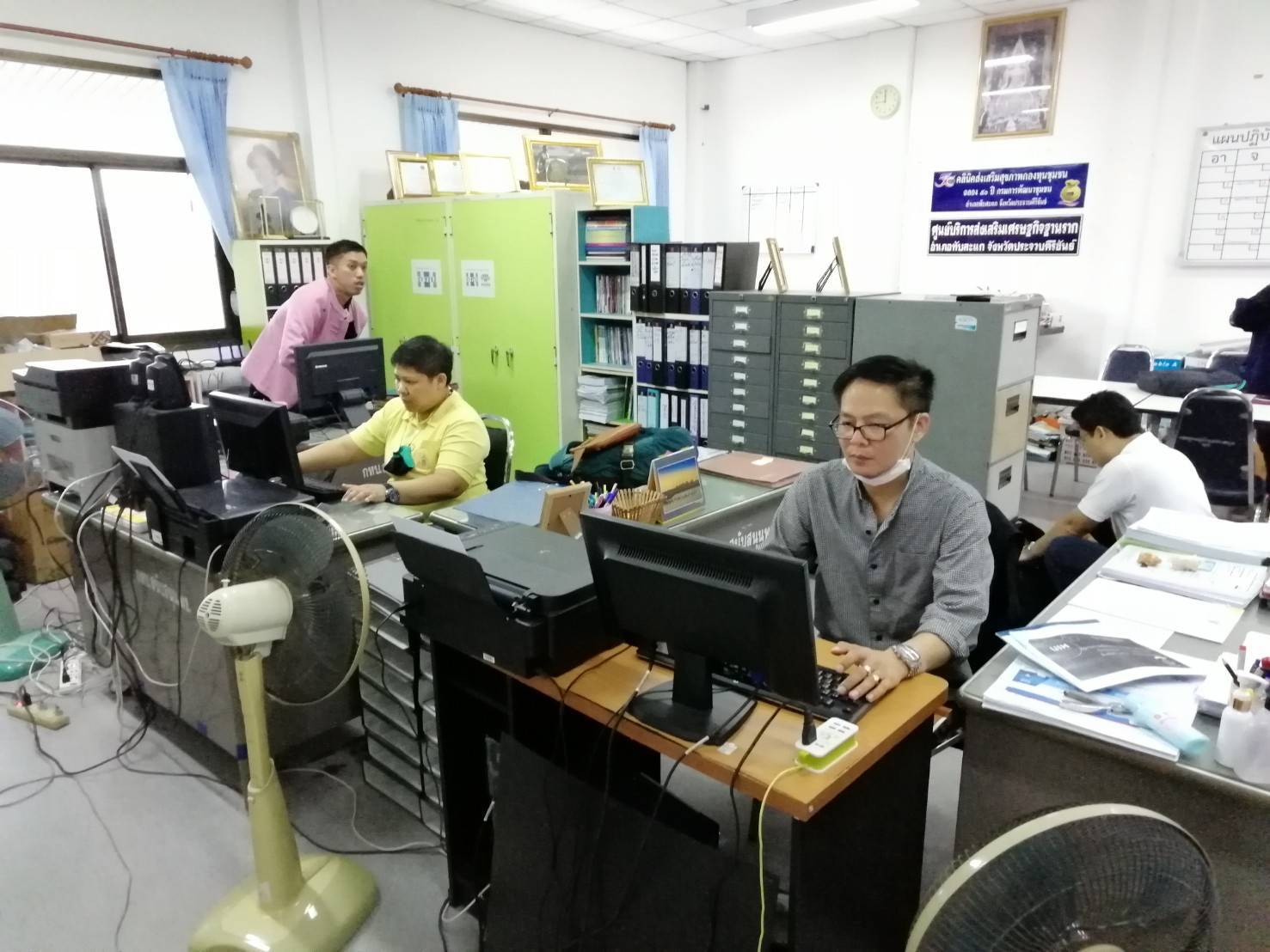 การติดตามงานโครงการเช่าวงจรสื่อสัญญาณอินเทอร์เน็ต 4 ระดับ โครงการรักษาความมั่นคงปลอดภัยคอมพิวเตอร์ (โปรแกรมป้องกันไวรัส) และโครงการพัฒนาระบบตรวจสอบสิทธิ์ผู้ใช้งานอินเทอร์เน็ตระดับอำเภอ ในพื้นที่จังหวัดประจวบคีรีขันธ์