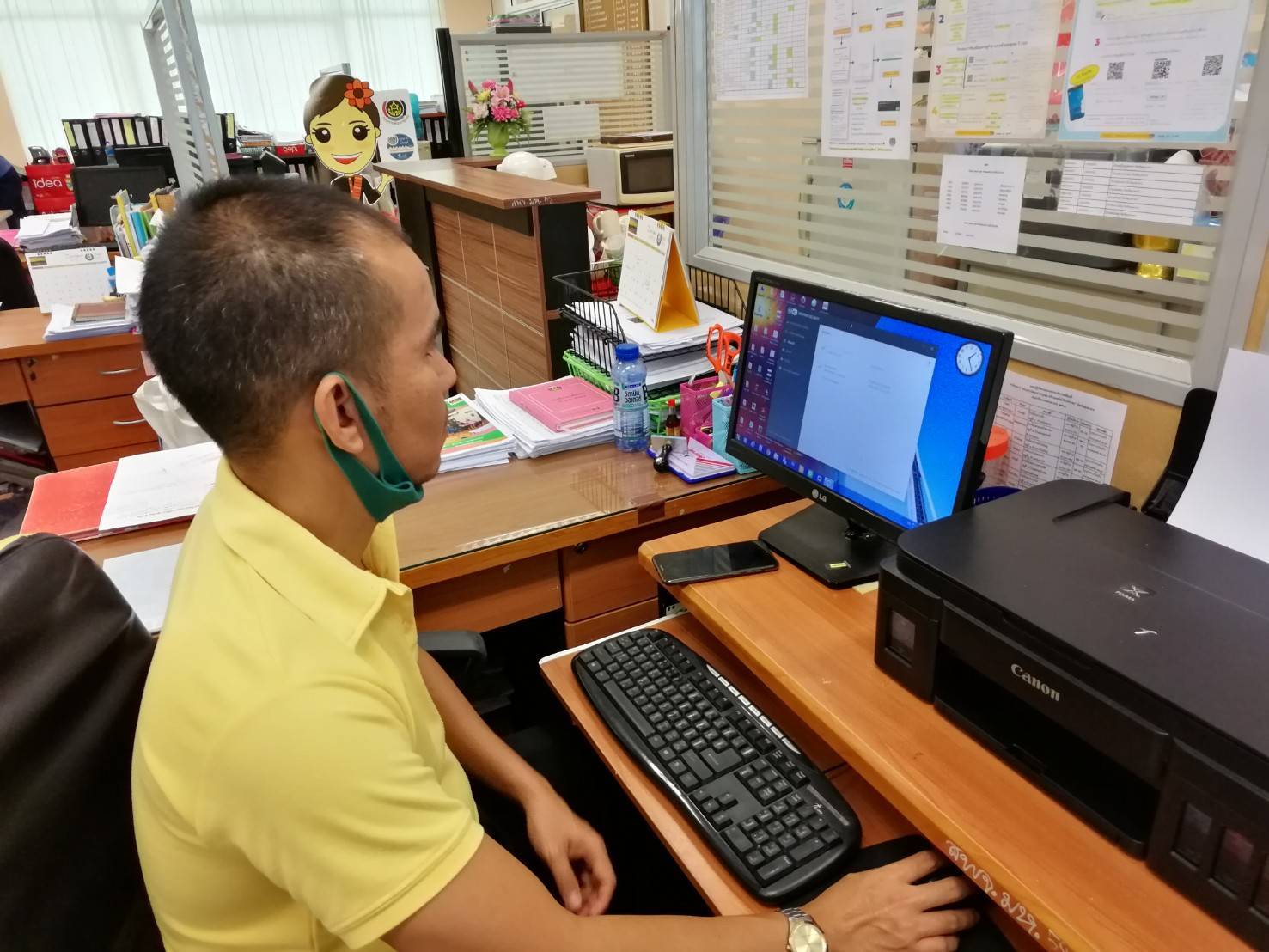 ศูนย์สารสนเทศฯ ตรวจติดตามงานโครงการเช่าวงจรสื่อสัญญาณอินเทอร์เน็ต 4 ระดับ โครงการรักษาความมั่นคงปลอดภัยคอมพิวเตอร์ (โปรแกรมป้องกันไวรัส) และโครงการพัฒนาระบบตรวจสอบสิทธิ์ผู้ใช้งานอินเทอร์เน็ตระดับอำเภอ ณ พื้นที่จังหวัดมุกดาหาร