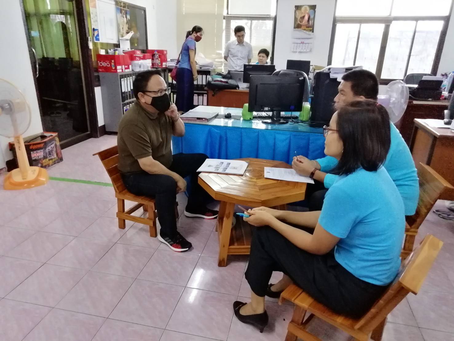 ศูนย์สารสนเทศฯ ตรวจติดตามงานโครงการเช่าวงจรสื่อสัญญาณอินเทอร์เน็ต 4 ระดับ โครงการรักษาความมั่นคงปลอดภัยคอมพิวเตอร์ (โปรแกรมป้องกันไวรัส) และโครงการพัฒนาระบบตรวจสอบสิทธิ์ผู้ใช้งานอินเทอร์เน็ตระดับอำเภอ ณ พื้นที่จังหวัดมุกดาหาร