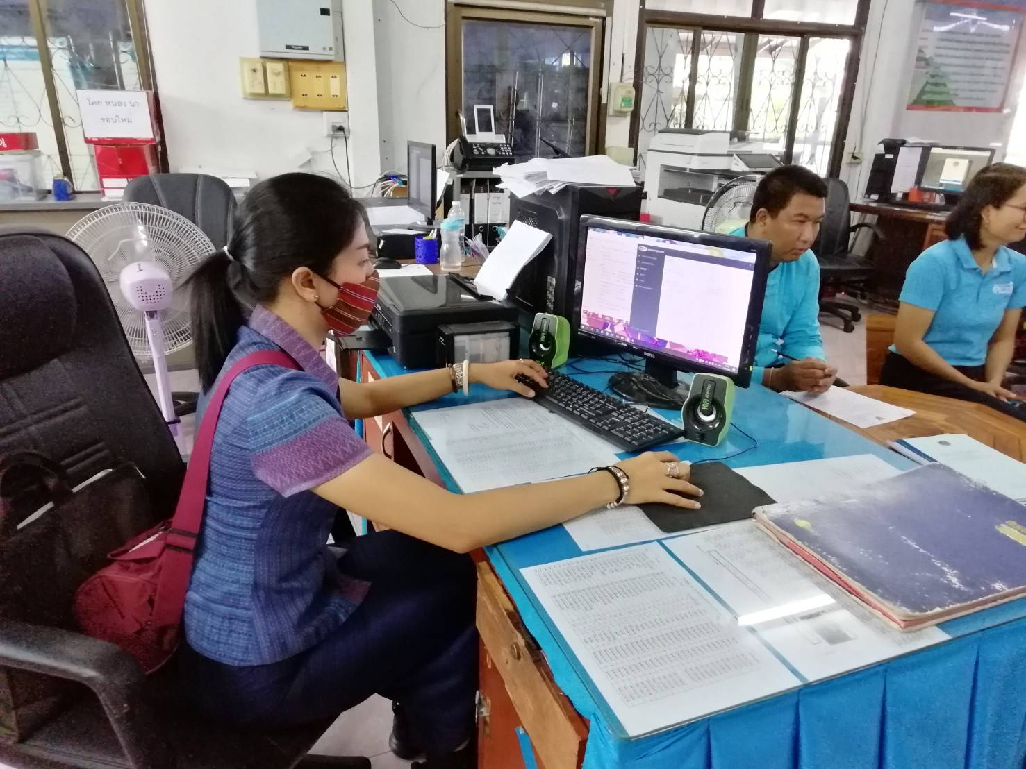 ศูนย์สารสนเทศฯ ตรวจติดตามงานโครงการเช่าวงจรสื่อสัญญาณอินเทอร์เน็ต 4 ระดับ โครงการรักษาความมั่นคงปลอดภัยคอมพิวเตอร์ (โปรแกรมป้องกันไวรัส) และโครงการพัฒนาระบบตรวจสอบสิทธิ์ผู้ใช้งานอินเทอร์เน็ตระดับอำเภอ ณ พื้นที่จังหวัดมุกดาหาร