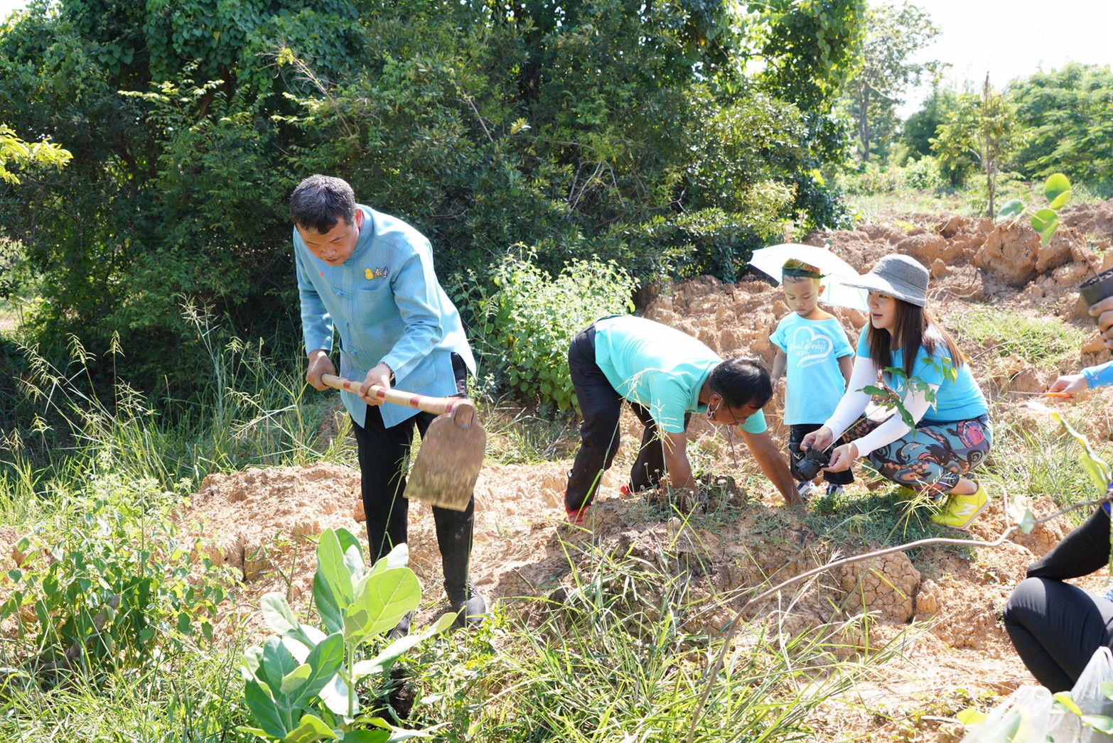พช. – สภาสตรีฯ น้อมสำนึกในพระมหากรุณาธิคุณ จัดกิจกรรมรวมพลังอาสา ปลูกป่าเฉลิมพระเกียรติ สมเด็จพระนางเจ้าสิริกิติ์ พระบรมราชินีนาถ พระบรมราชชนนีพันปีหลวง เนื่องในโอกาสวันเฉลิมพระชนมพรรษา 12 สิงหาคม 2563