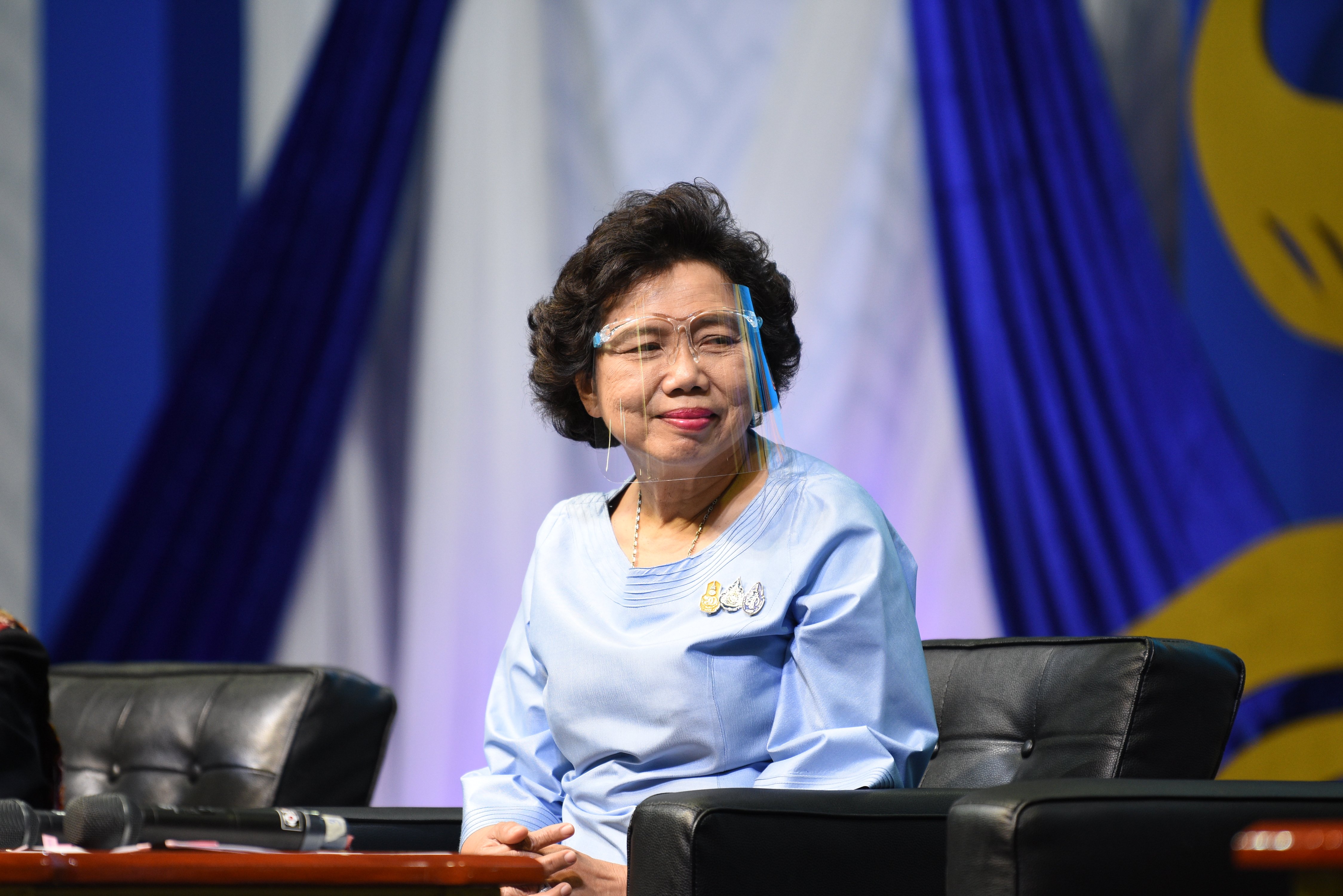 OTOP ศิลปาชีพประทีปไทยจัดยิ่งใหญ่ เปิดตัว 4 ทหารเสือราชินีผ้าไหมไทย เชิดชูเป็นครูศิลป์แห่งแผ่นดิน ผู้สืบสานพระราชปณิธาน สมเด็จพระนางเจ้าสิริกิติ์ พระบรมราชินีนาถ พระบรมราชชนนีพันปีหลวง ในการถวายงานอนุรักษ์และรักษามรดกทางวัฒนธรรมอันล้ำค่า ต่อยอดสู่รุ่นลูกหลานไม่ให้สูญหายไปจากแผ่นดินไทย