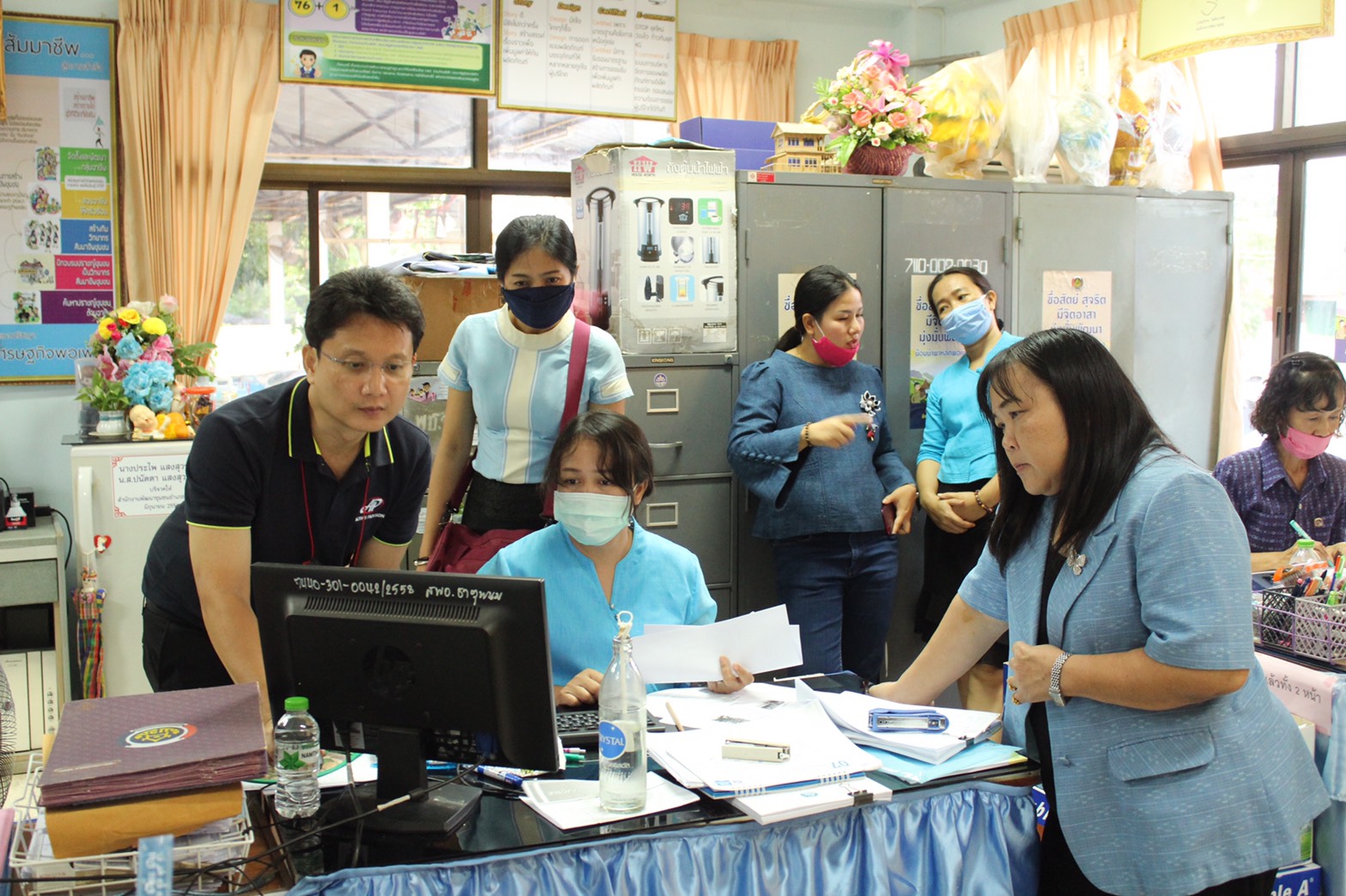 ศูนย์สารสนเทศฯ ติดตามผลการดำเนินงานสื่อสัญญาณอินเทอร์เน็ตความเร็วสูง การตรวจสอบสิทธิ์การใช้บริการอินเทอร์เน็ต ฯ ในพื้นที่จังหวัดนครพนม