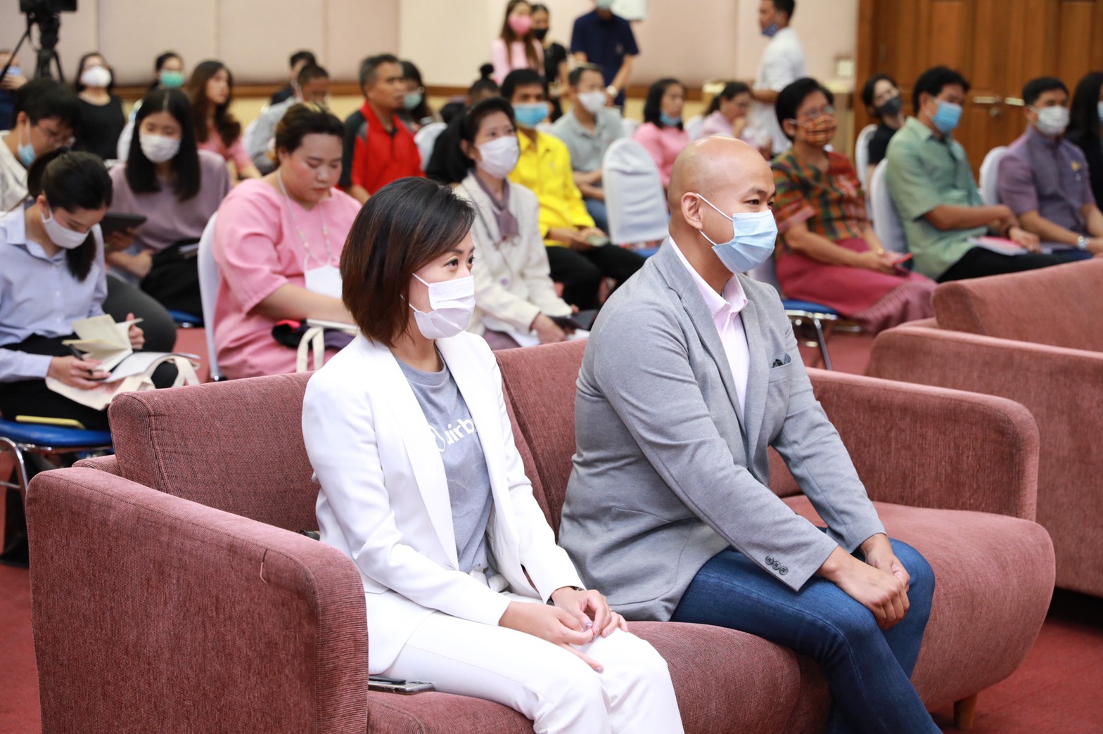 พช. จับมือ Airbnb เปิดหมู่บ้านนวัตวิถีไทย สู่ตลาดโลก  ต่อยอดแคมเปญนอกเหนือจากเมืองใหญ่ Meet Thailand’s Villages a Beyond Big Cities initiative