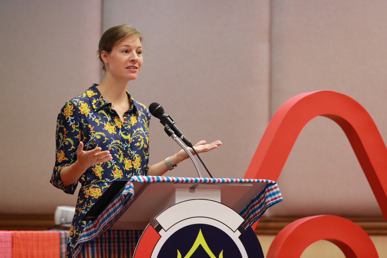 พช. จับมือ Airbnb เปิดหมู่บ้านนวัตวิถีไทย สู่ตลาดโลก  ต่อยอดแคมเปญนอกเหนือจากเมืองใหญ่ Meet Thailand’s Villages a Beyond Big Cities initiative