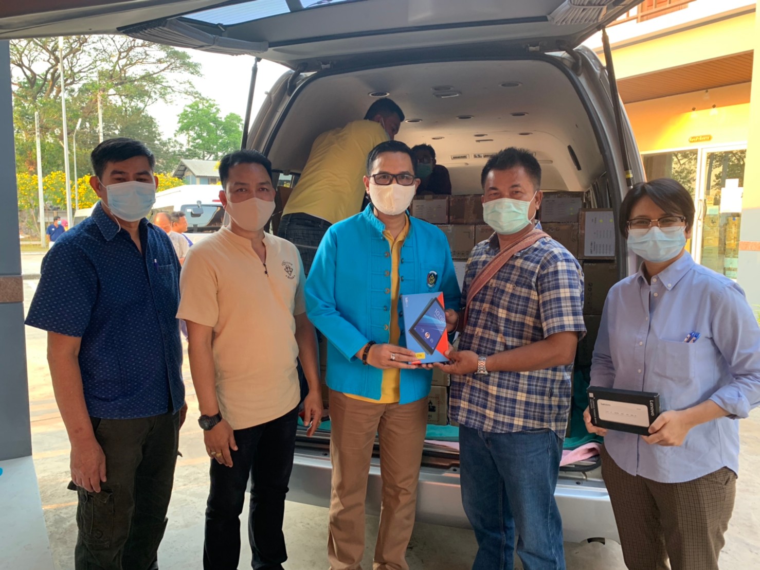 ศูนย์สารสนเทศฯ ส่งมอบแท็บเล็ตให้บุคลากรกรมการพัฒนาชุมชนทุกระดับ เพื่อรองรับการทำงานในรูปแบบดิจิทัล