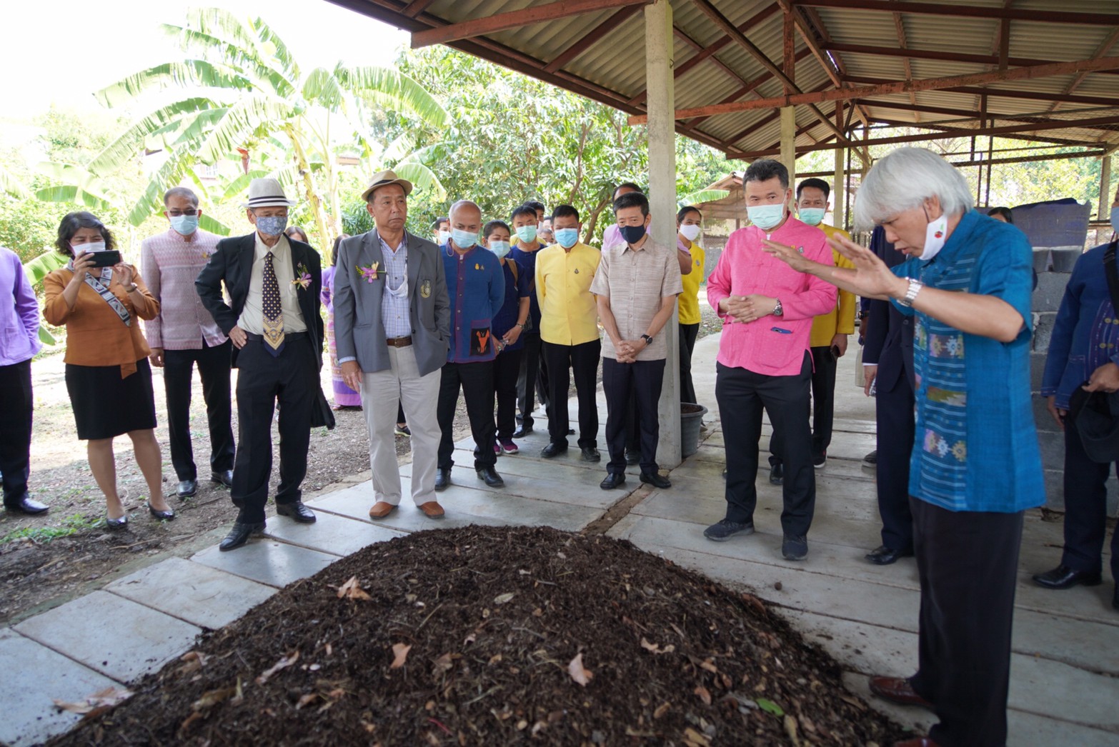 พช. ผนึกกำลังมูลนิธิเอ็มโอเอไทย ขับเคลื่อนหลักปรัชญาเศรษฐกิจพอเพียงสร้างความมั่นคงด้านน้ำ อาหารและพลังงาน พัฒนาคุณภาพชีวิตประชาชนให้เข้มแข็ง สร้างความมั่งคั่งให้กับเศรษฐกิจฐานรากของประเทศ สู่เป้าหมายความยั่งยืนโลก