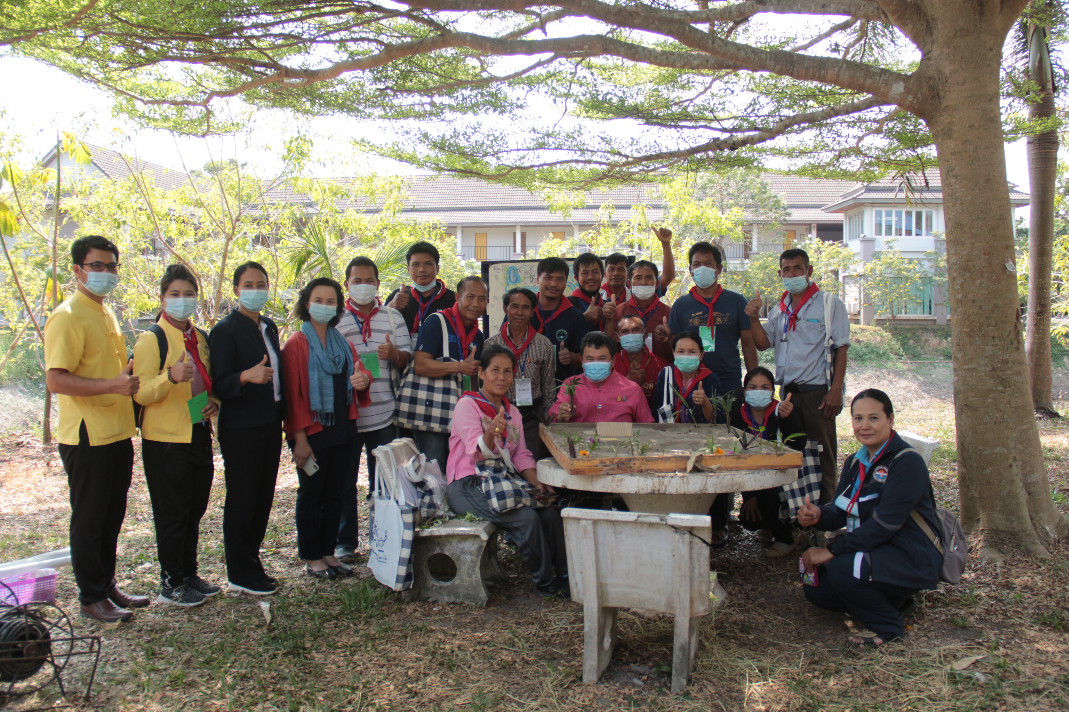 อธิบดี พช. ลงพื้นที่ติดตาม ให้กำลังใจ ผู้เข้ารับการอบรมหลักสูตรระยะสั้น รูปแบบ โคก หนอง นา โมเดล เน้นย้ำ ลงมือปฏิบัติจริง ฟื้นฟูทุนเดิม ดิน น้ำ ป่า วิถีวัฒนธรรม นำกลับมาใช้ใหม่อย่างมีประสิทธิภาพ พลิกฟื้นความยั่งยืนสู่ชุมชน