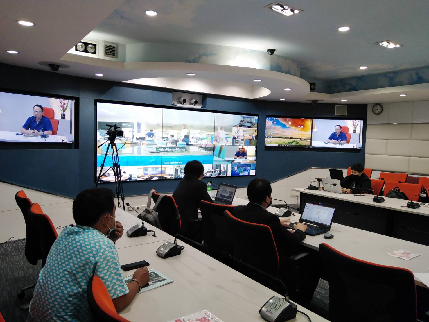 ศูนย์สารสนเทศฯ จัดการประชุมเสริมสร้างความรู้ความเข้าใจตามโครงการเช่าวงจรสื่อสัญญาณอินเทอร์เน็ตความเร็วสูง 4 ระดับ ปีงบประมาณ พ.ศ. 2564