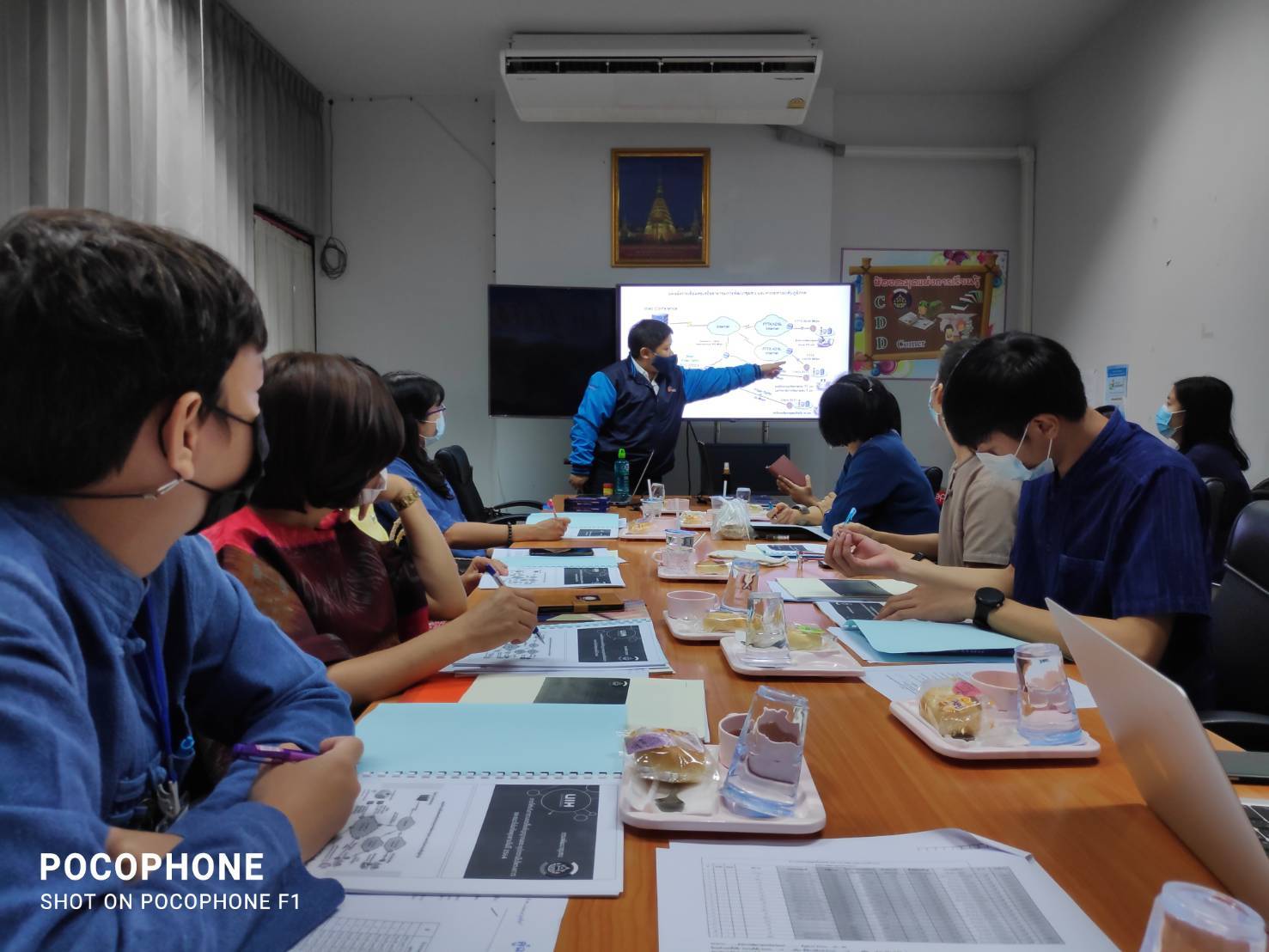 ศูนย์สารสนเทศฯ ติดตามและตรวจสอบประสิทธิภาพการทำงานของอุปกรณ์วงจรสื่อสัญญาณอินเทอร์เน็ต อุปกรณ์ป้องกันเครือข่ายคอมพิวเตอร์ อุปกรณ์รักษาความปลอดภัยและยืนยันตัวตนผู้ใช้งานอินเทอร์เน็ต ระบบประชุมทางไกลผ่านอินเทอร์เน็ต (Conference) และการใช้งานโปรแกรมป้องกันไวรัส ESET Endpoint Security ของสำนักงานพัฒนาชุมชนจังหวัดแพร่ และสำนักงานพัฒนาชุมชนอำเภอเมืองแพร่ จังหวัดแพร่