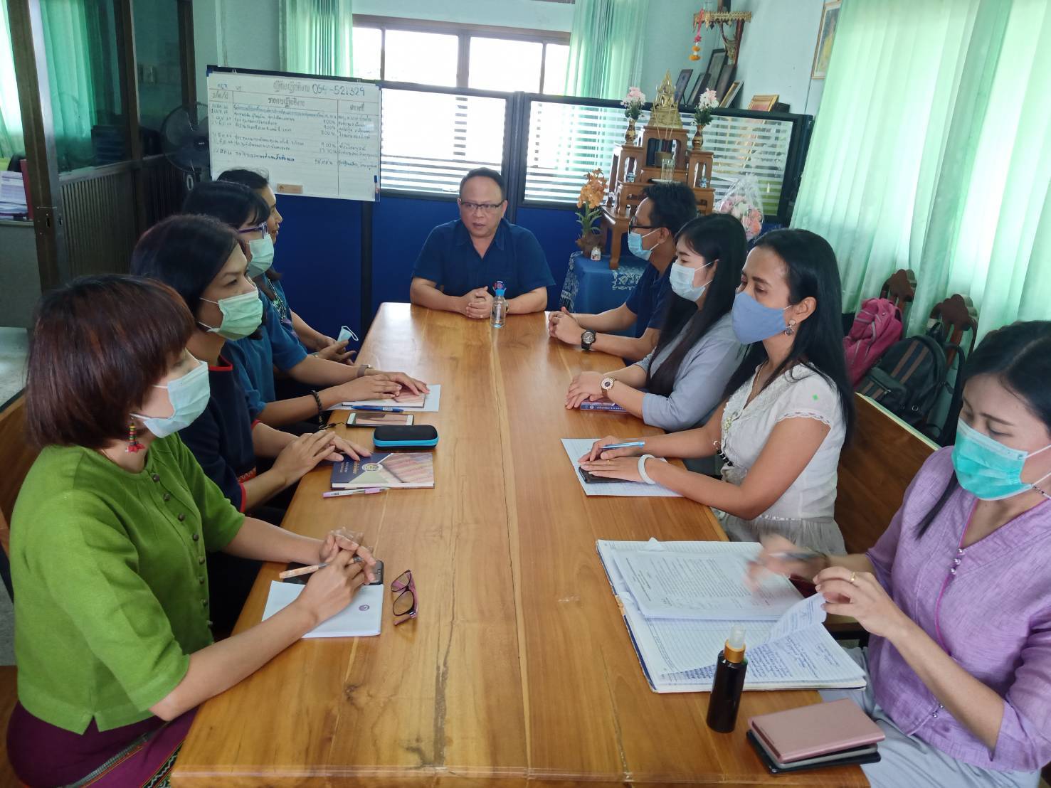 ศูนย์สารสนเทศฯ ติดตามและตรวจสอบประสิทธิภาพการทำงานของอุปกรณ์วงจรสื่อสัญญาณอินเทอร์เน็ต อุปกรณ์ป้องกันเครือข่ายคอมพิวเตอร์ อุปกรณ์รักษาความปลอดภัยและยืนยันตัวตนผู้ใช้งานอินเทอร์เน็ต ระบบประชุมทางไกลผ่านอินเทอร์เน็ต (Conference) และการใช้งานโปรแกรมป้องกันไวรัส ESET Endpoint Security ของสำนักงานพัฒนาชุมชนจังหวัดแพร่ และสำนักงานพัฒนาชุมชนอำเภอเมืองแพร่ จังหวัดแพร่