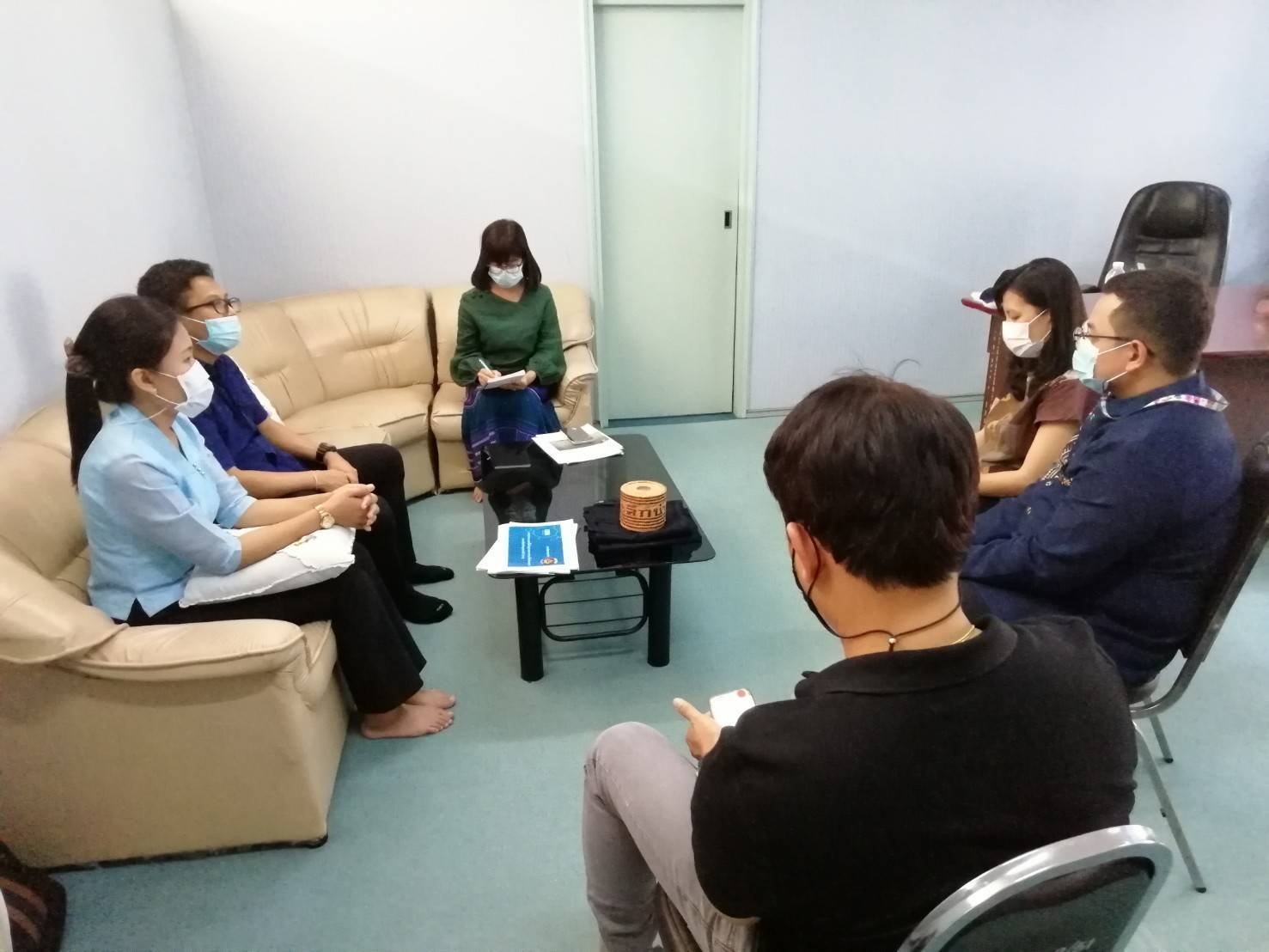 ศูนย์สารสนเทศฯ ติดตามและตรวจสอบประสิทธิภาพการทำงานของอุปกรณ์วงจรสื่อสัญญาณอินเทอร์เน็ต อุปกรณ์ป้องกันเครือข่ายคอมพิวเตอร์ อุปกรณ์รักษาความปลอดภัยและยืนยันตัวตนผู้ใช้งานอินเทอร์เน็ต ระบบประชุมทางไกลผ่านอินเทอร์เน็ต (Conference) และการใช้งานโปรแกรมป้องกันไวรัส ESET Endpoint Security ของสพจ.ลำปาง สพอ.ลำปาง และศพช.ลำปาง