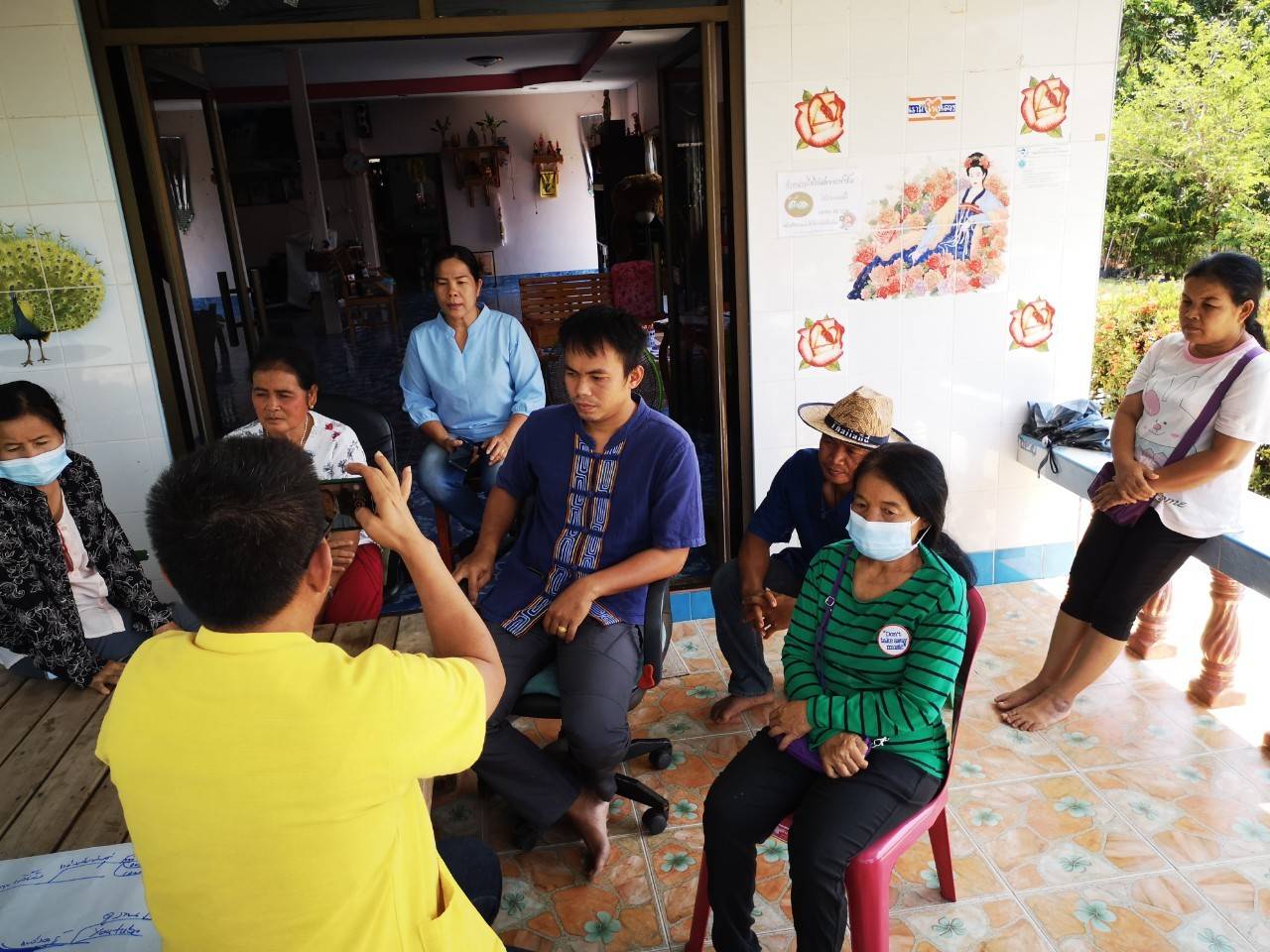 ทีมศูนย์สารสนเทศเพื่อการพัฒนาชุมชน ลงพื้นที่สนับสนุน และให้กำลังใจในการพัฒนากลุ่มอาชีพหมู่บ้านคนรักษ์ช้าง เรียนรู้แล้วปรับสมดุลวิถีชีวิตให้คนและช้างอยู่ร่วมกันอย่างเหมาะสม