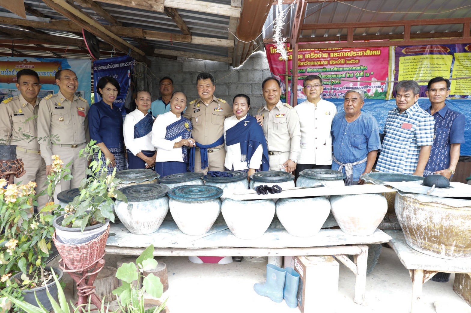 อธิบดี พช. ลงพื้นที่ สกลนคร เยี่ยม “ชุมชนมะขามป้อม” ชื่นชมพลังชุมชนเข้มแข็งทุกมิติ ขับเคลื่อนสู่หนึ่งหมู่บ้านต้นแบบพัฒนาตามหลักปรัชญาของเศรษฐกิจพอเพียง