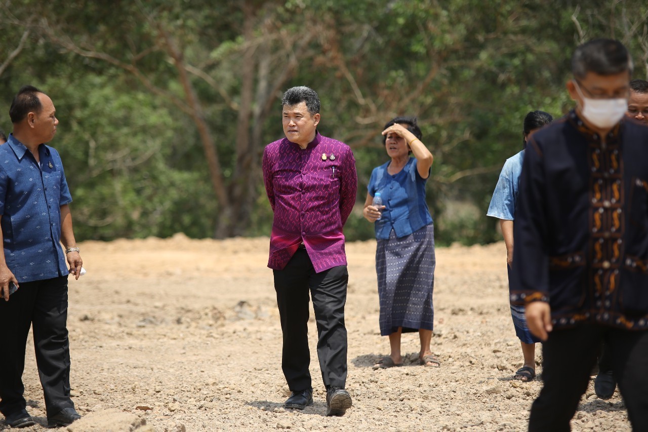 อธิบดี พช. ลงพื้นที่สนับสนุนกลุ่มทอผ้าบ้านดอนกอย แหล่งอนุรักษ์ภูมิปัญญาท้องถิ่นสกลนคร เพื่อพัฒนาคุณภาพชีวิต ส่งเสริมเศรษฐกิจฐานรากชุมชนอย่างยั่งยืน
