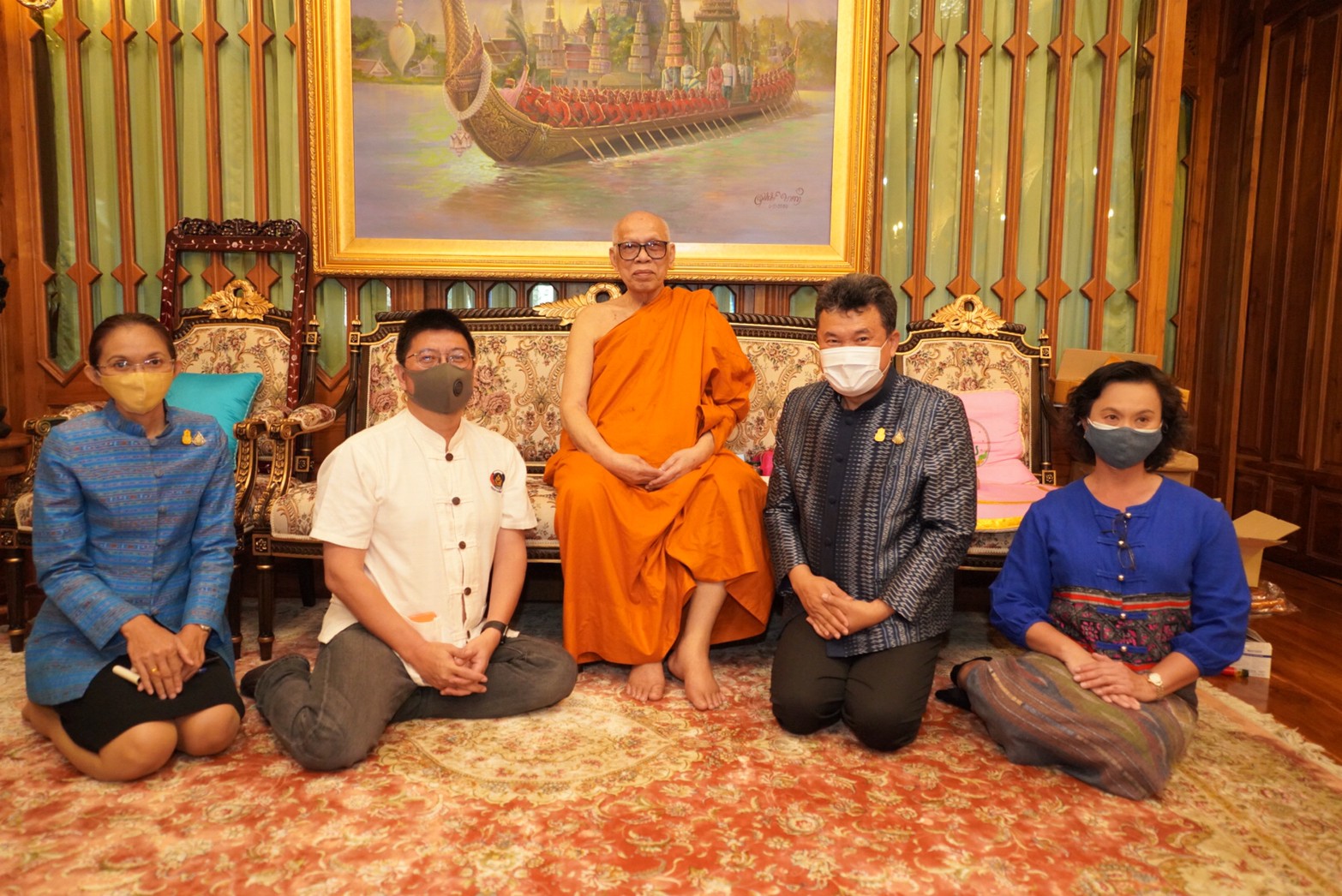 “สองพระสมเด็จ” หนุน โคก หนอง นา มอบที่ดินให้กรมการพัฒนาชุมชนจัดสรร