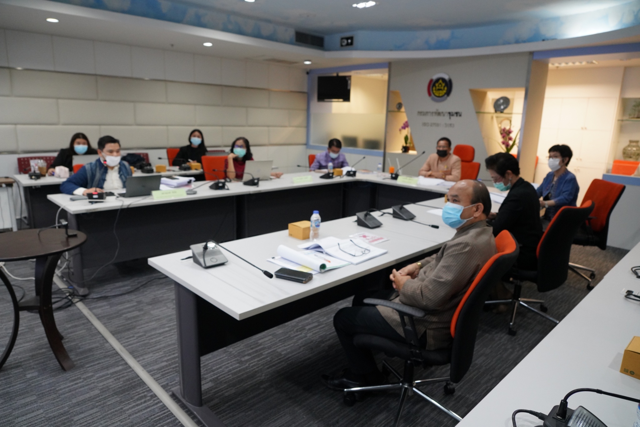 พช. จับมือ สภาพัฒฯ เตรียมความพร้อม เครื่องมือชี้วัดและแบบสอบถามข้อมุลความจำเป็นพื้นฐาน (จปฐ.) และข้อมูลพื้นฐานระดับหมู่บ้าน (กชช.2ค) สำหรับใช้ช่วงแผนพัฒนาเศรษฐกิจและสังคมแห่งชาติ ฉบับที่ 13 (พ.ศ. 2565 – 2569)