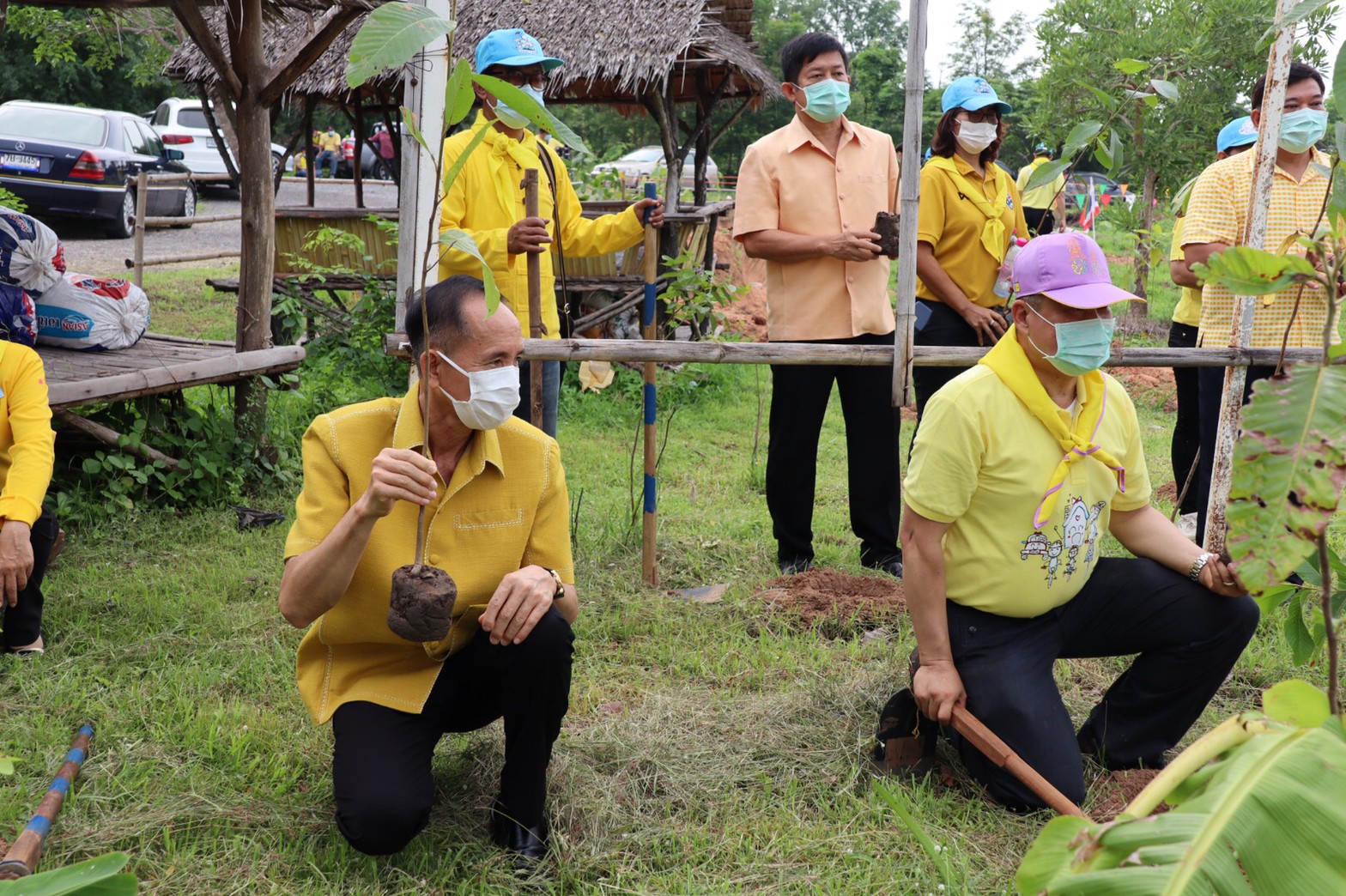 อธิบดี พช. ร่วมกับผู้ว่าราชการจังหวัดชัยนาท และภาคีเครือข่าย รวมพลังจิตอาสาปลูกป่าตาลและยางนา เฉลิมพระเกียรติ วันฉัตรมงคล 4 พฤษภาคม 2564