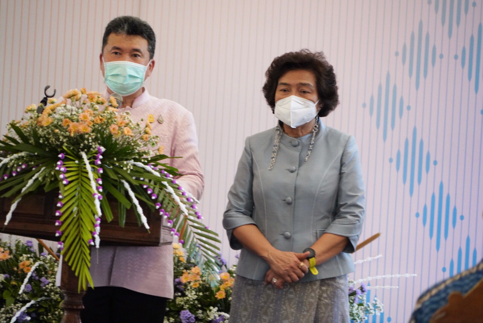 พช. ร่วมกับ สภาสตรีแห่งชาติฯ สนองแนวพระดำริของสมเด็จพระเจ้าลูกเธอ เจ้าฟ้าสิริวัณณวรี นารีรัตนราชกัญญา จัดอบรมเชิงปฏิบัติการพัฒนาศักยภาพผู้ประกอบการด้านผ้าไทย (Coaching) “ผ้าลายขอเจ้าฟ้าสิริวัณณวรีฯ”