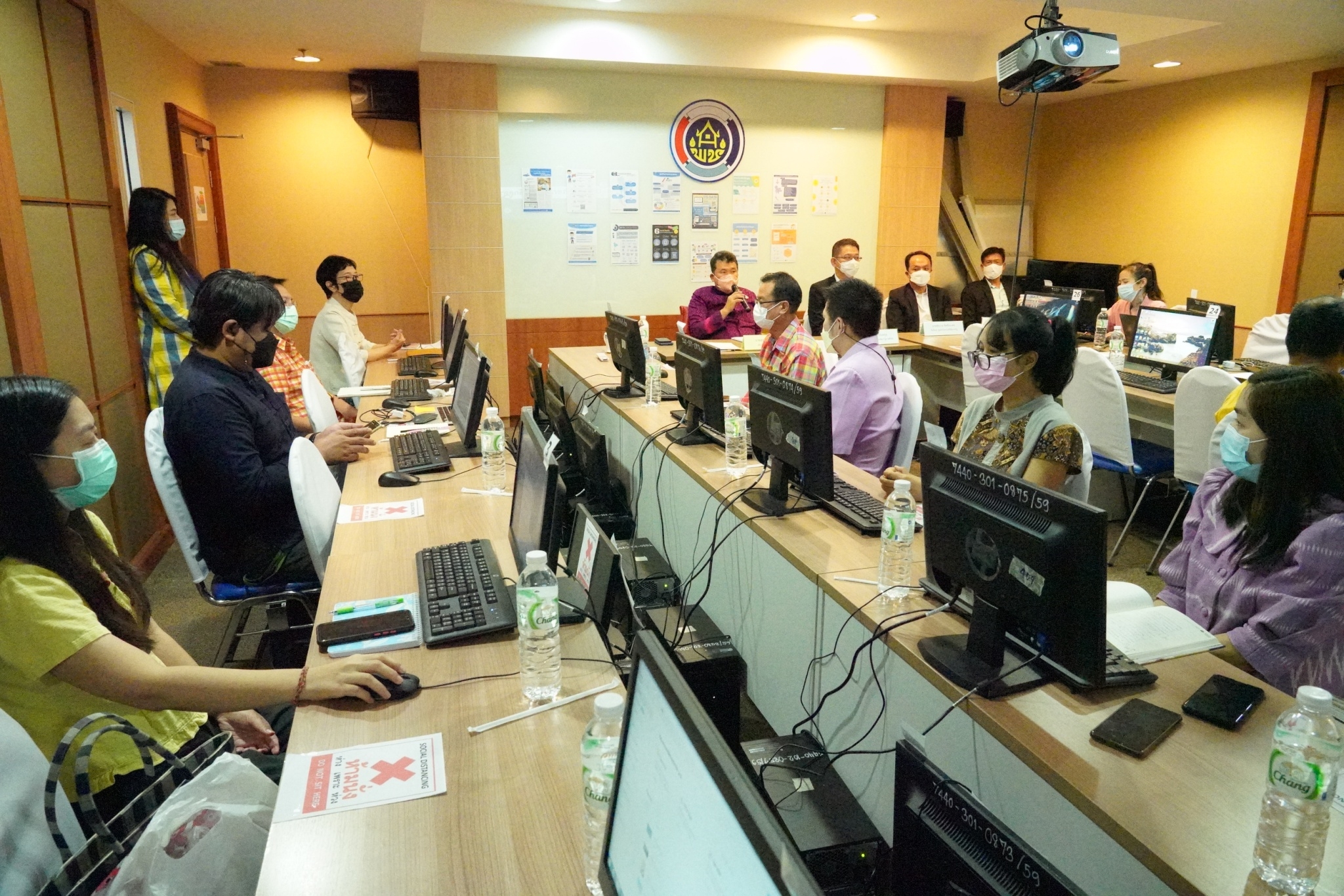 พช. ติวเข้มบุคลากรด้านเทคโนโลยีดิจิทัล เติมเต็มองค์ความรู้ด้วย Digital Literacy 5 หลักสูตร เสริมสมรรถนะข้าราชการในยุคสังคม New Normal