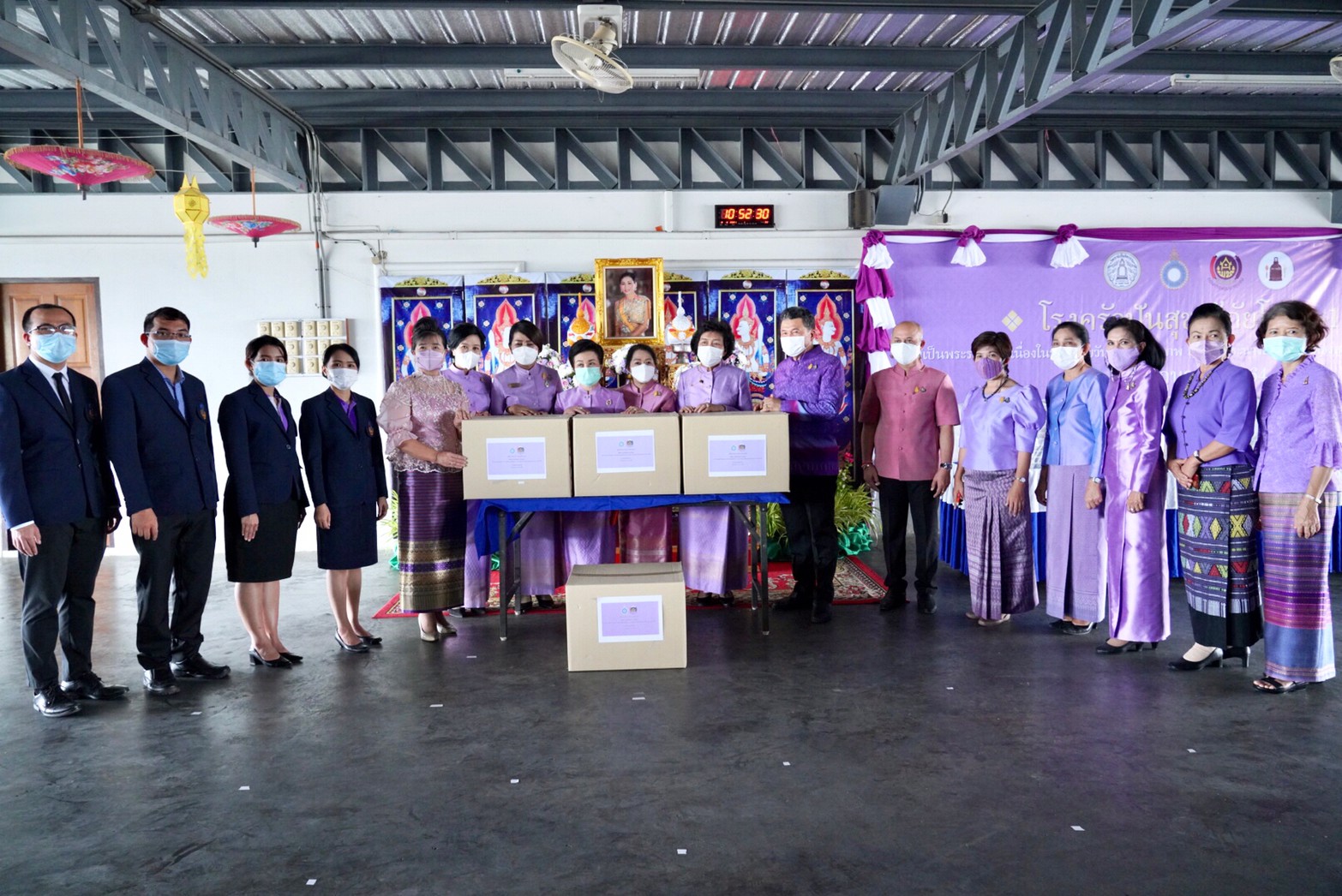 พช.ร่วมกับสภาสตรีแห่งชาติฯ จัดตั้ง “โรงครัวปันสุข สู้ภัยโควิด-19” เนื่องในโอกาสวันเฉลิมพระชนมพรรษา สมเด็จพระนางเจ้าสุทิดา พัชรสุธาพิมลลักษณ พระบรมราชินี