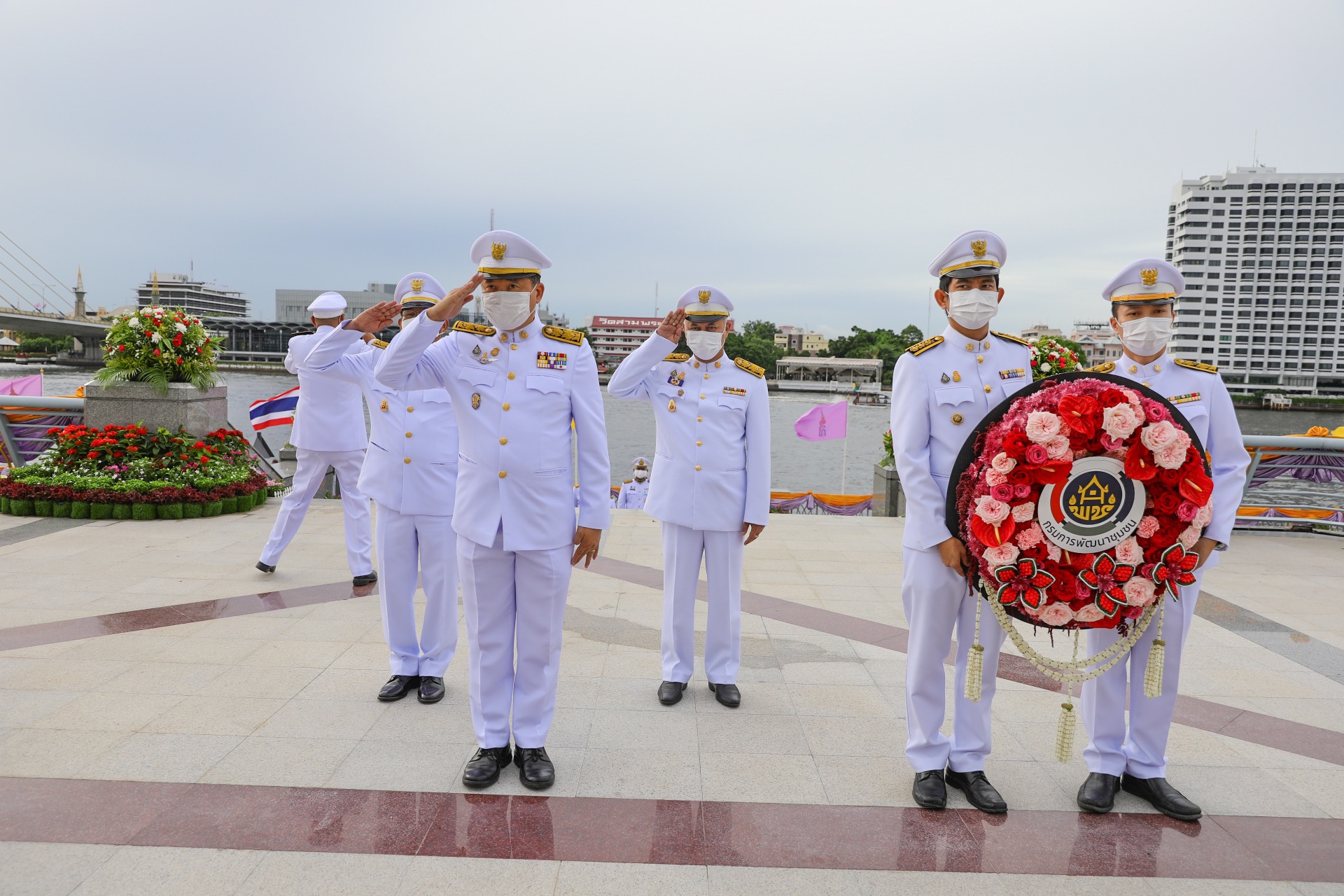 อธิบดีพช.นำคณะผู้บริหารร่วมพิธีถวายราชสักการะพระบาทสมเด็จพระปรเมนทรมหาอานันทมหิดล พระอัฐมรามาธิบดินทร