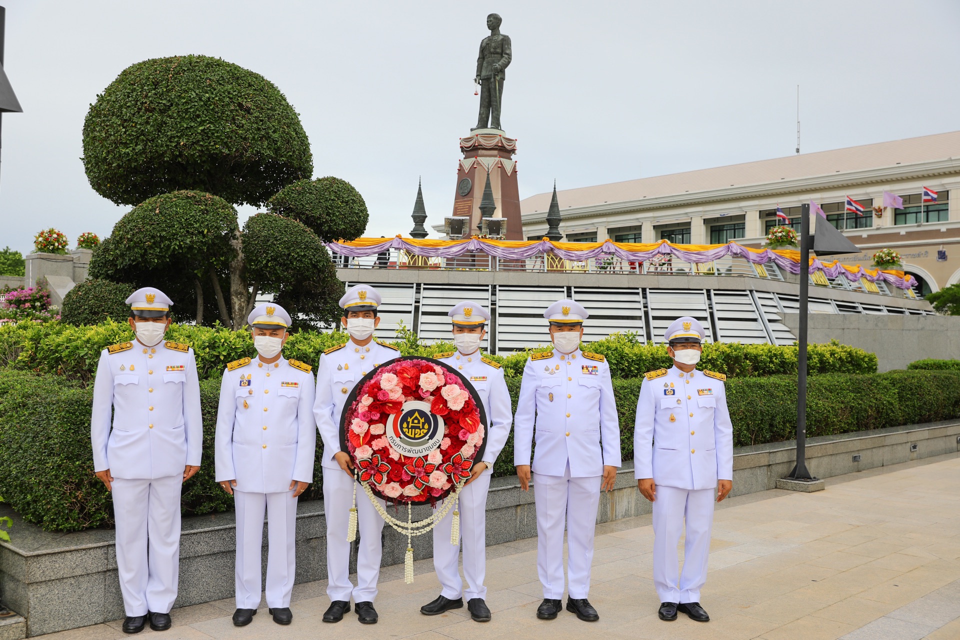 อธิบดีพช.นำคณะผู้บริหารร่วมพิธีถวายราชสักการะพระบาทสมเด็จพระปรเมนทรมหาอานันทมหิดล พระอัฐมรามาธิบดินทร
