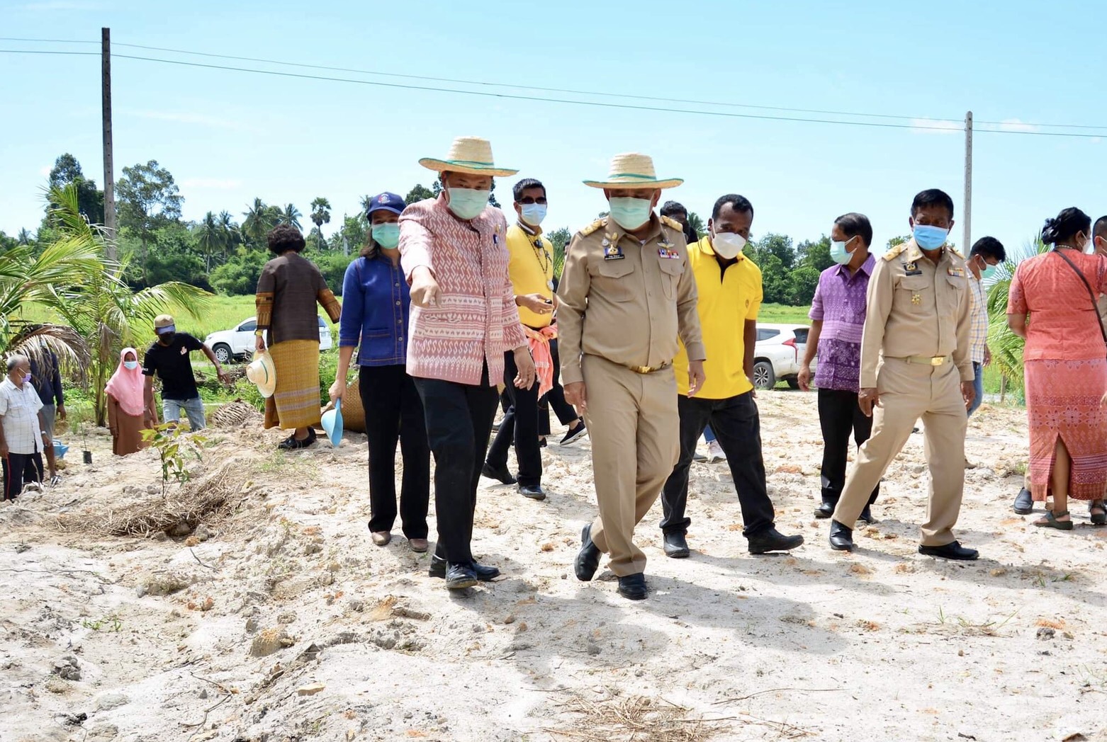 อธิบดี พช. ลงพื้นที่ฟังเสียงประชาชน พร้อมตรวจเยี่ยม “โคก หนอง นา พช.” อำเภอพรหมคีรี ท้องที่ท้องถิ่นขานรับ การขับเคลื่อนต้นแบบการพัฒนาคุณภาพชีวิต