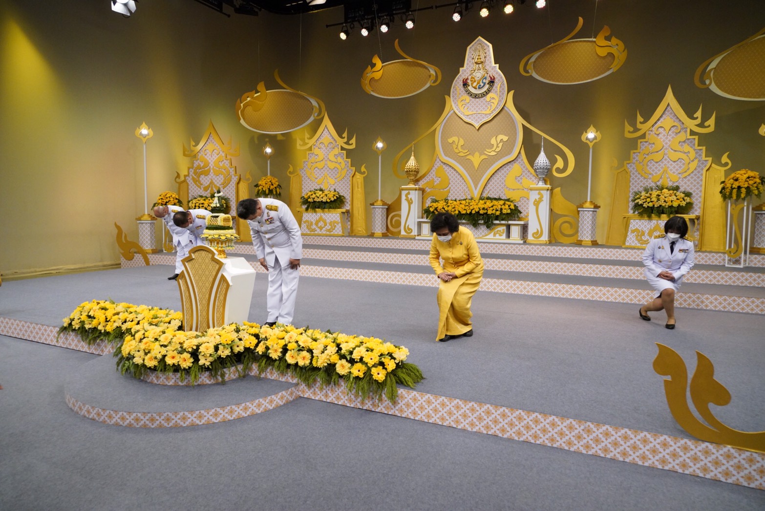 อธิบดี พช. พร้อมด้วย ประธานสภาสตรีแห่งชาติฯ ร่วมบันทึกเทปถวายพระพรเนื่องในโอกาสมหามงคลเฉลิมพระชนมพรรษาพระบาทสมเด็จพระวชิรเกล้าเจ้าอยู่หัว 28 กรกฎาคม 2564